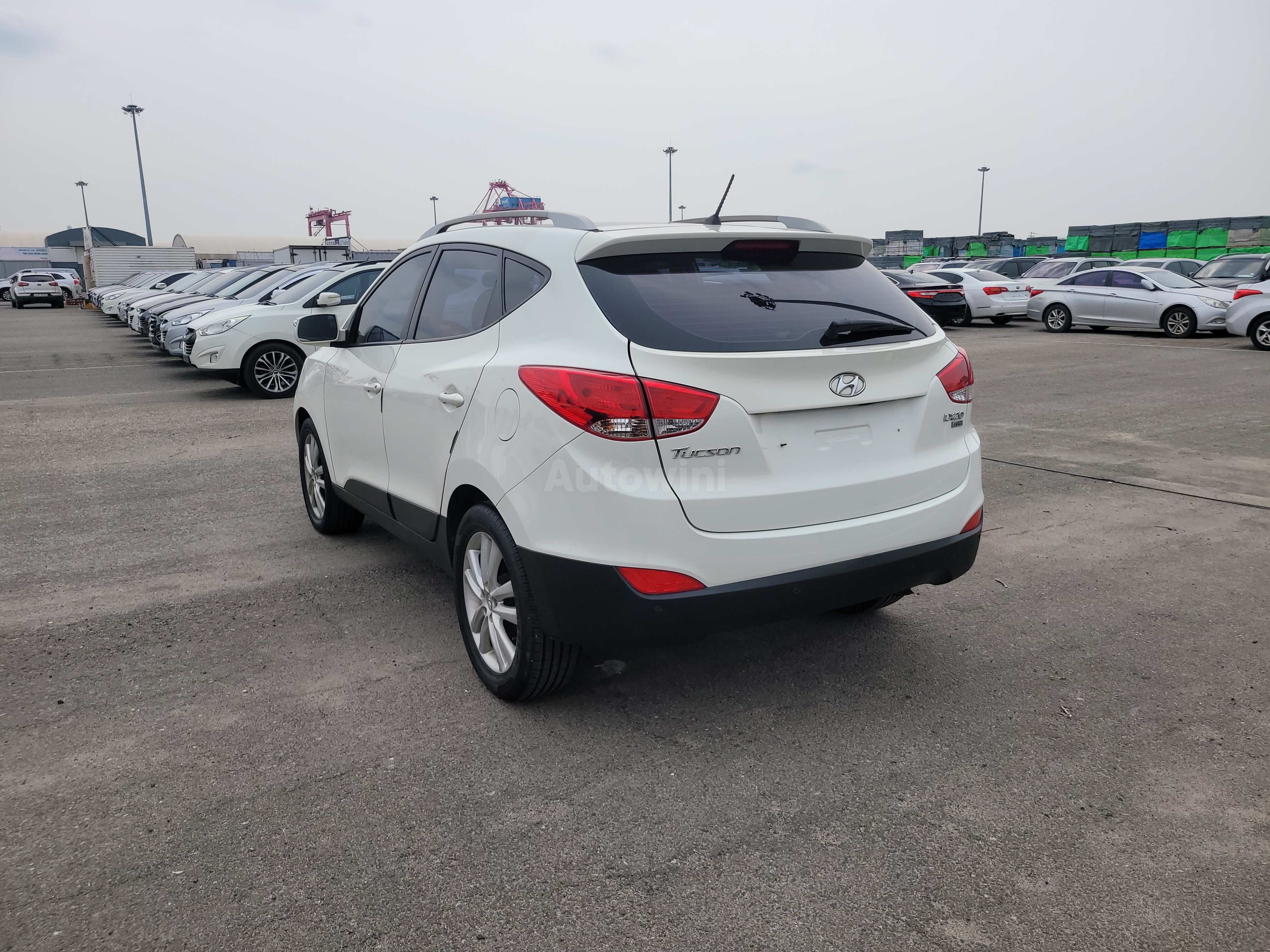 2010 HYUNDAI TUCSON VIN: KMHJU81VBAU013718