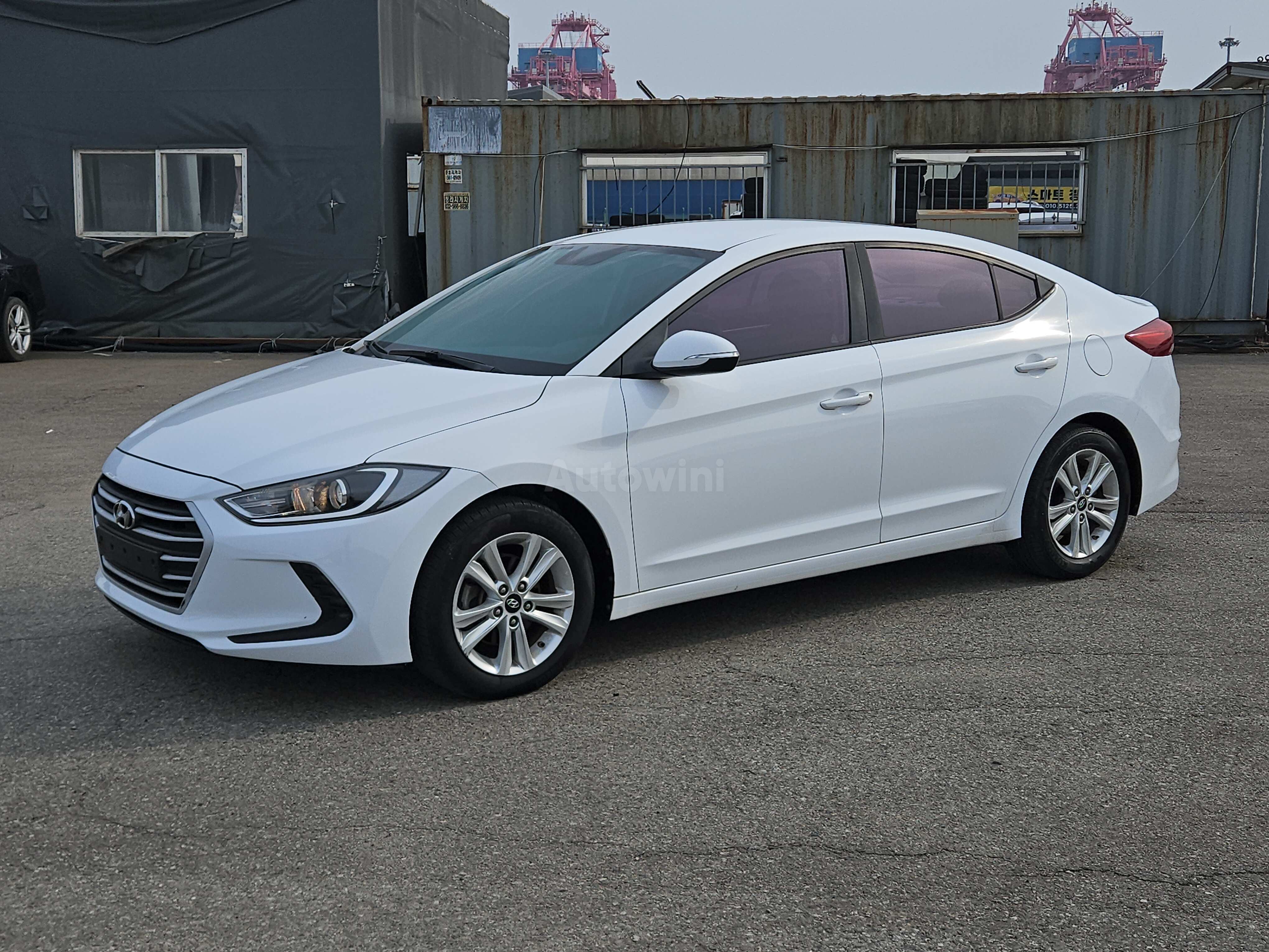 2016 HYUNDAI AVANTE VIN: KMHD641UGGU008442
