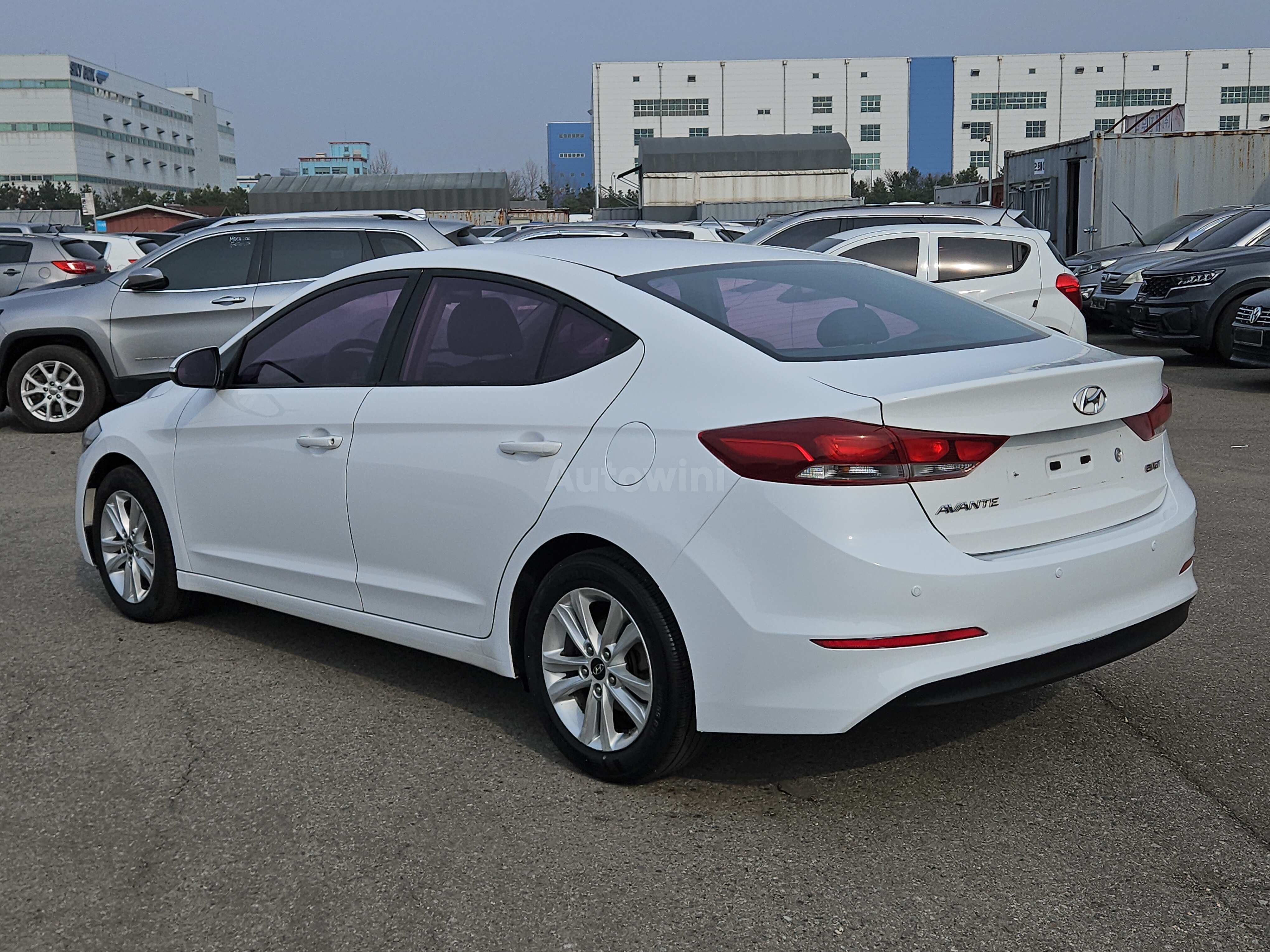 2016 HYUNDAI AVANTE VIN: KMHD641UGGU008442