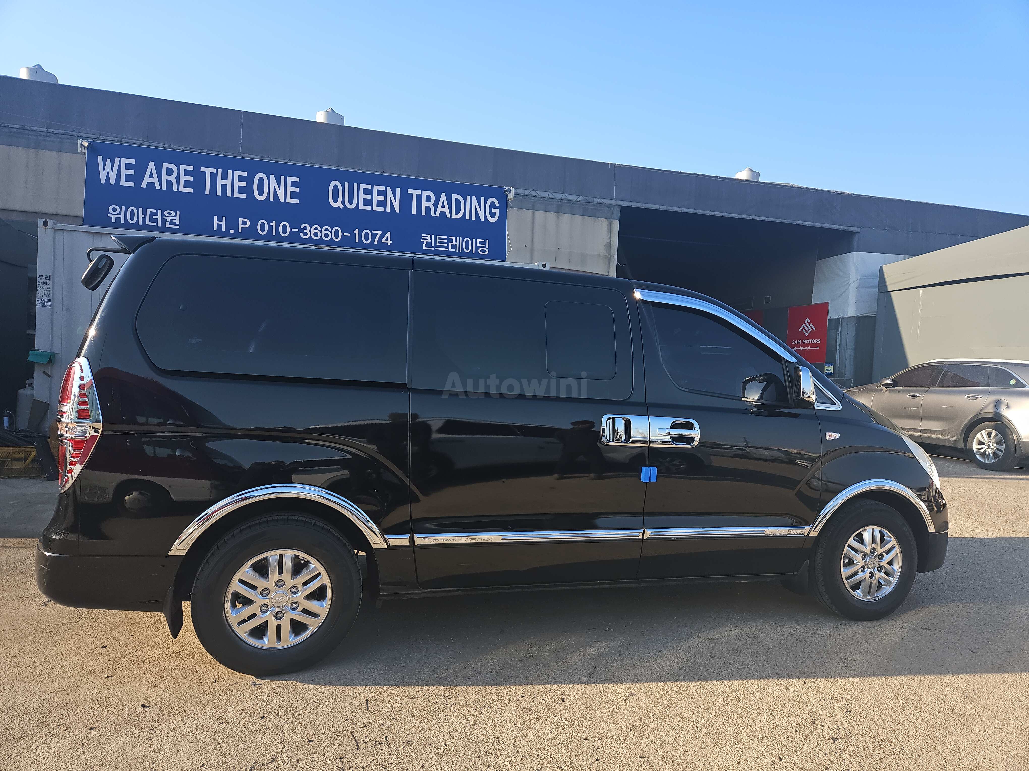 2017 HYUNDAI STAREX VIN: KMFWBX7KBHU831939