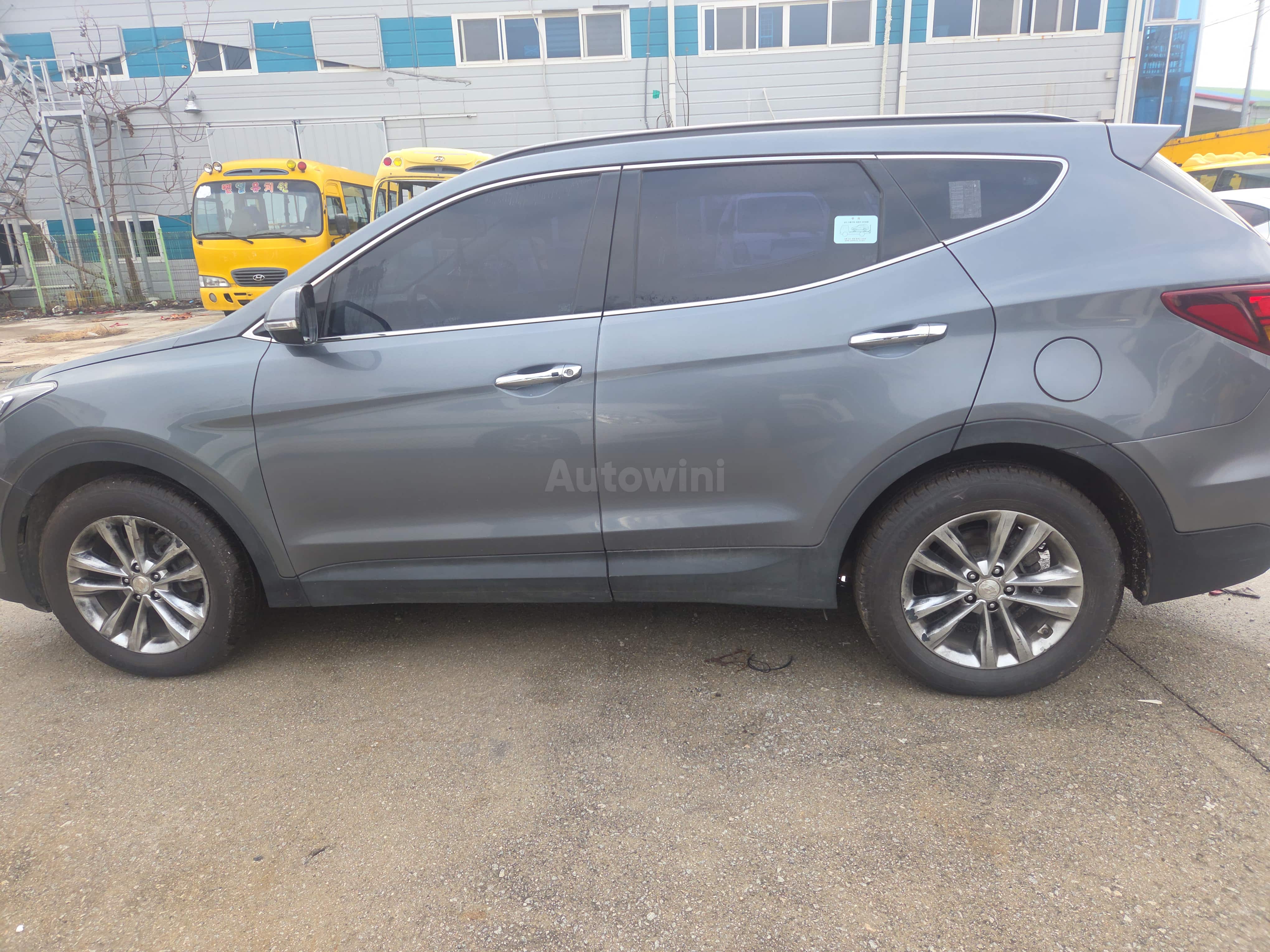 2018 HYUNDAI SANTAFE VIN: KMHSW81UDJU819796