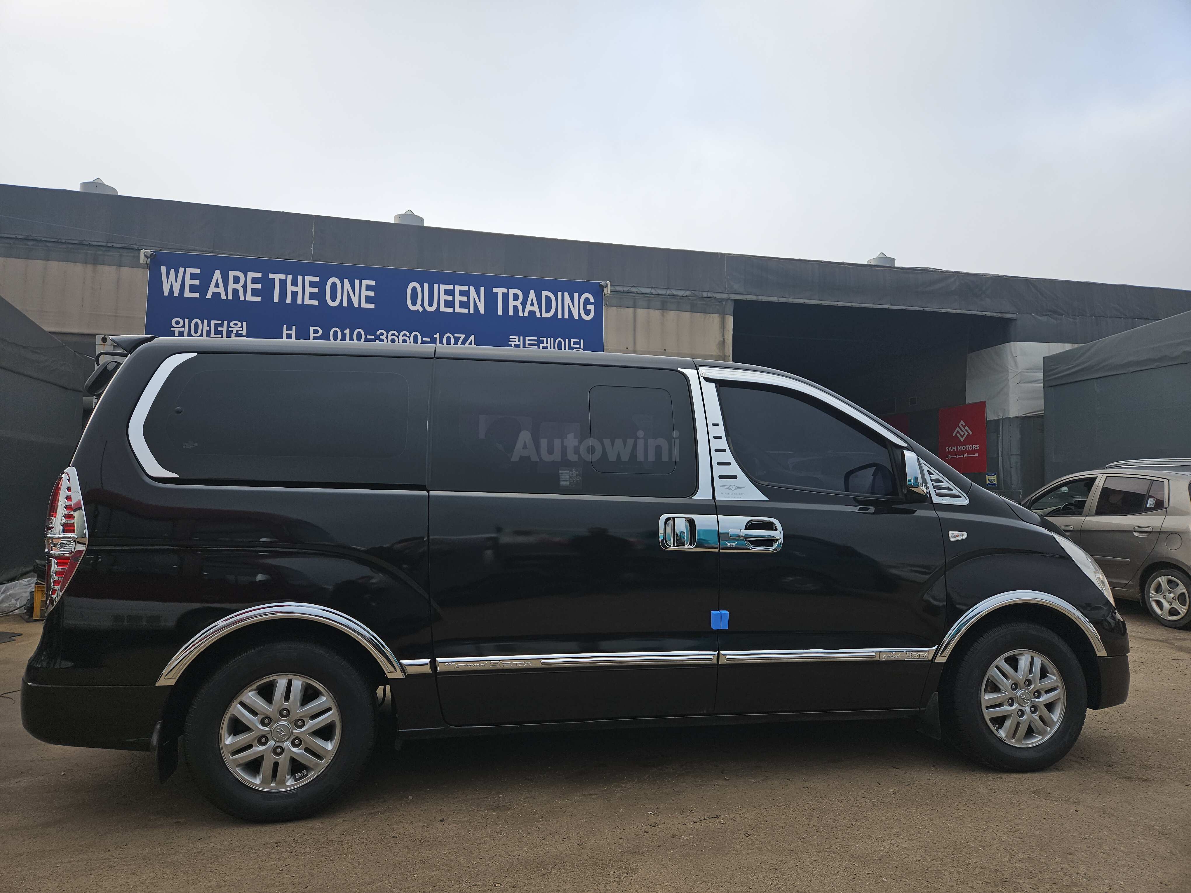 2018 HYUNDAI STAREX VIN: KMFWBX7KBJU940098