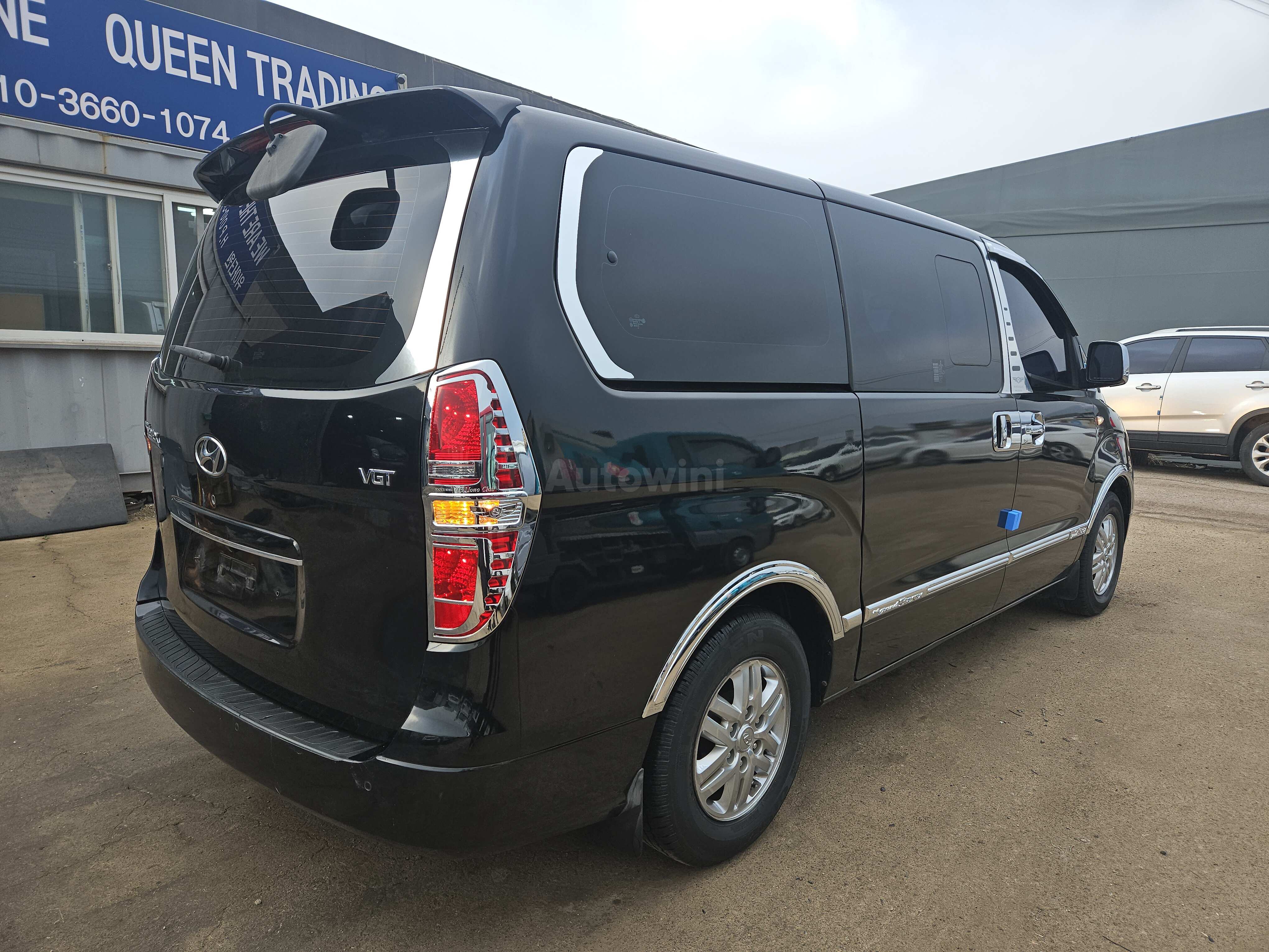 2018 HYUNDAI STAREX VIN: KMFWBX7KBJU940098