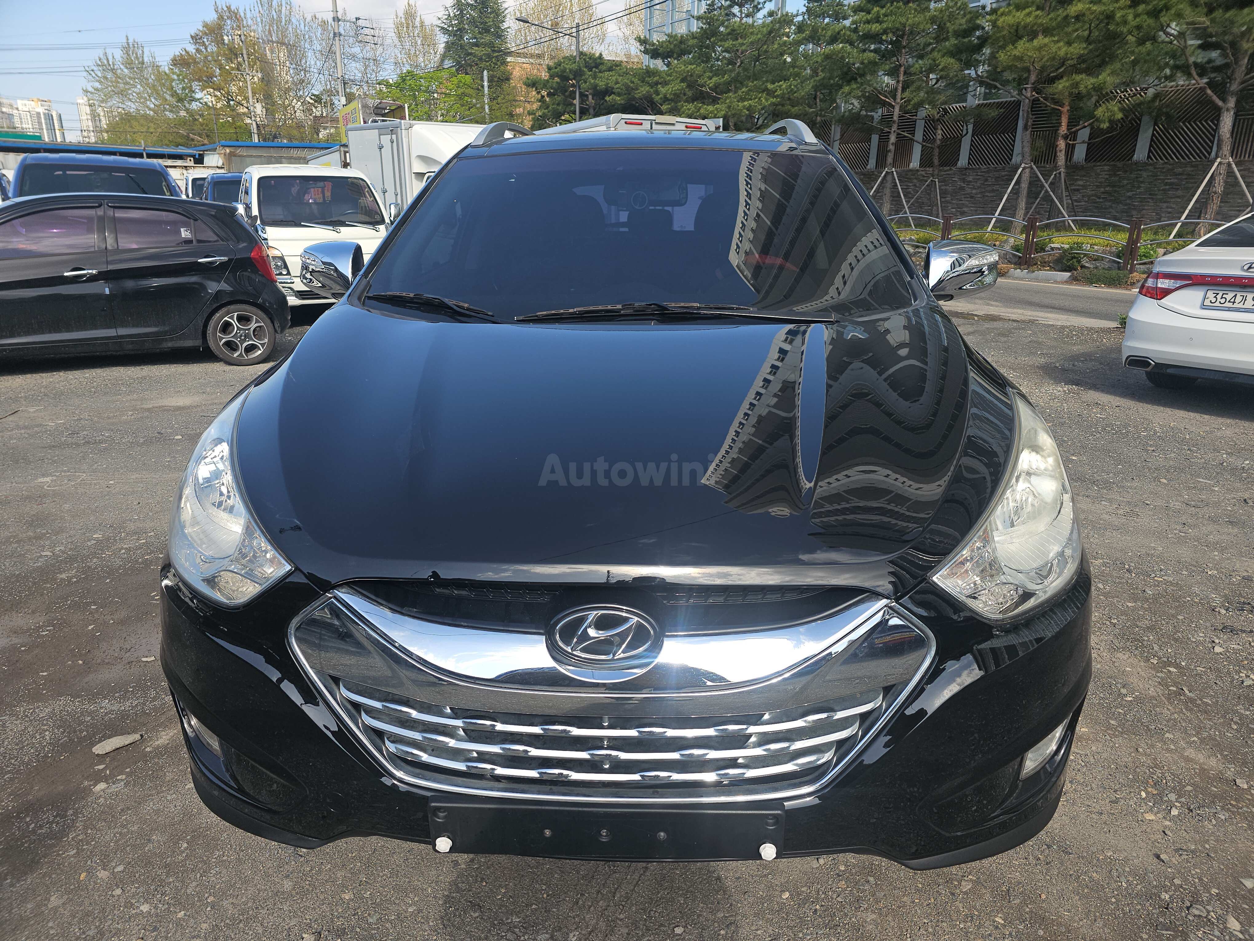 2010 HYUNDAI TUCSON VIN: KMHJW81VBAU007680