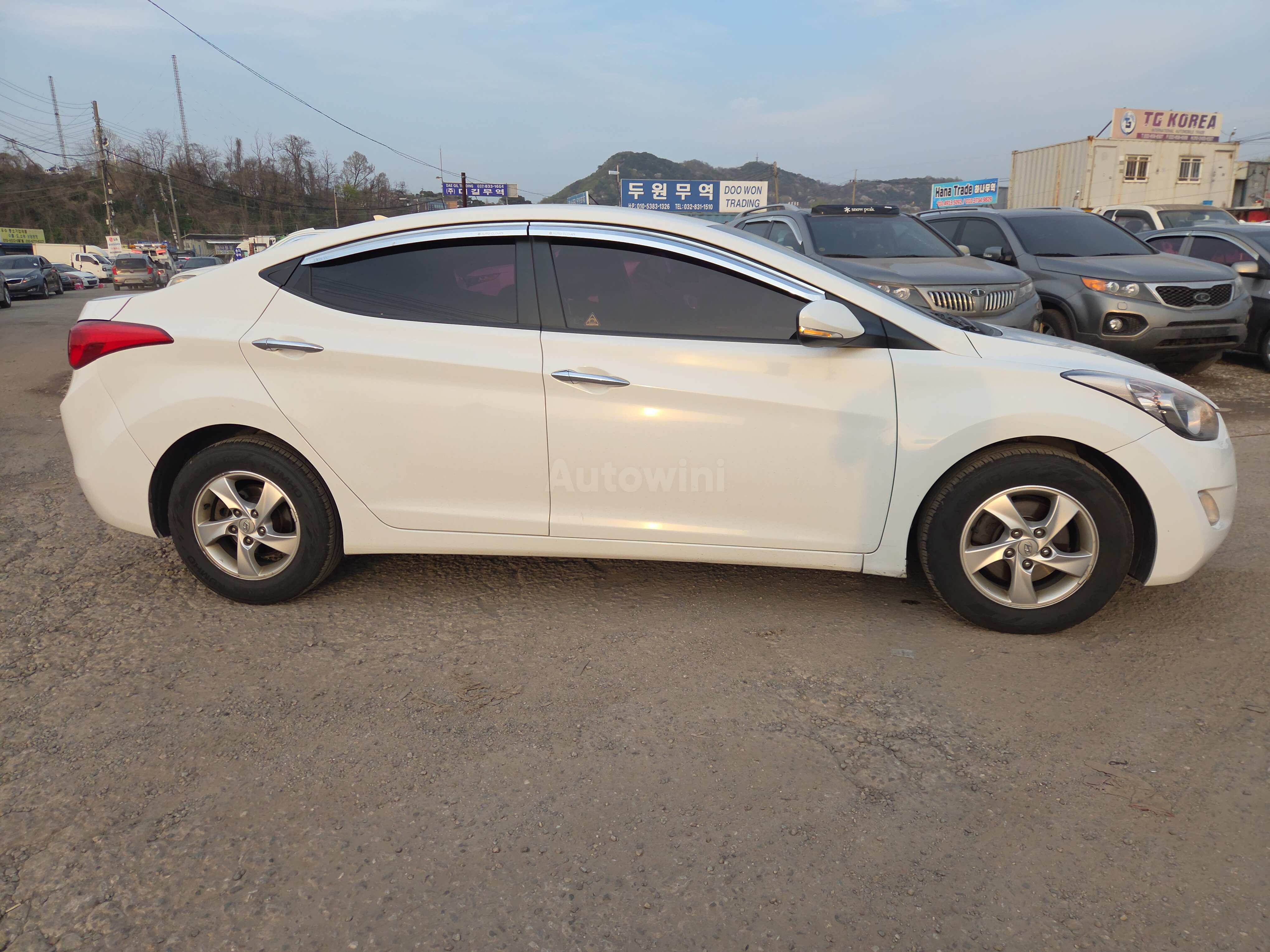2011 HYUNDAI AVANTE VIN: KMHDG41DBBU130777