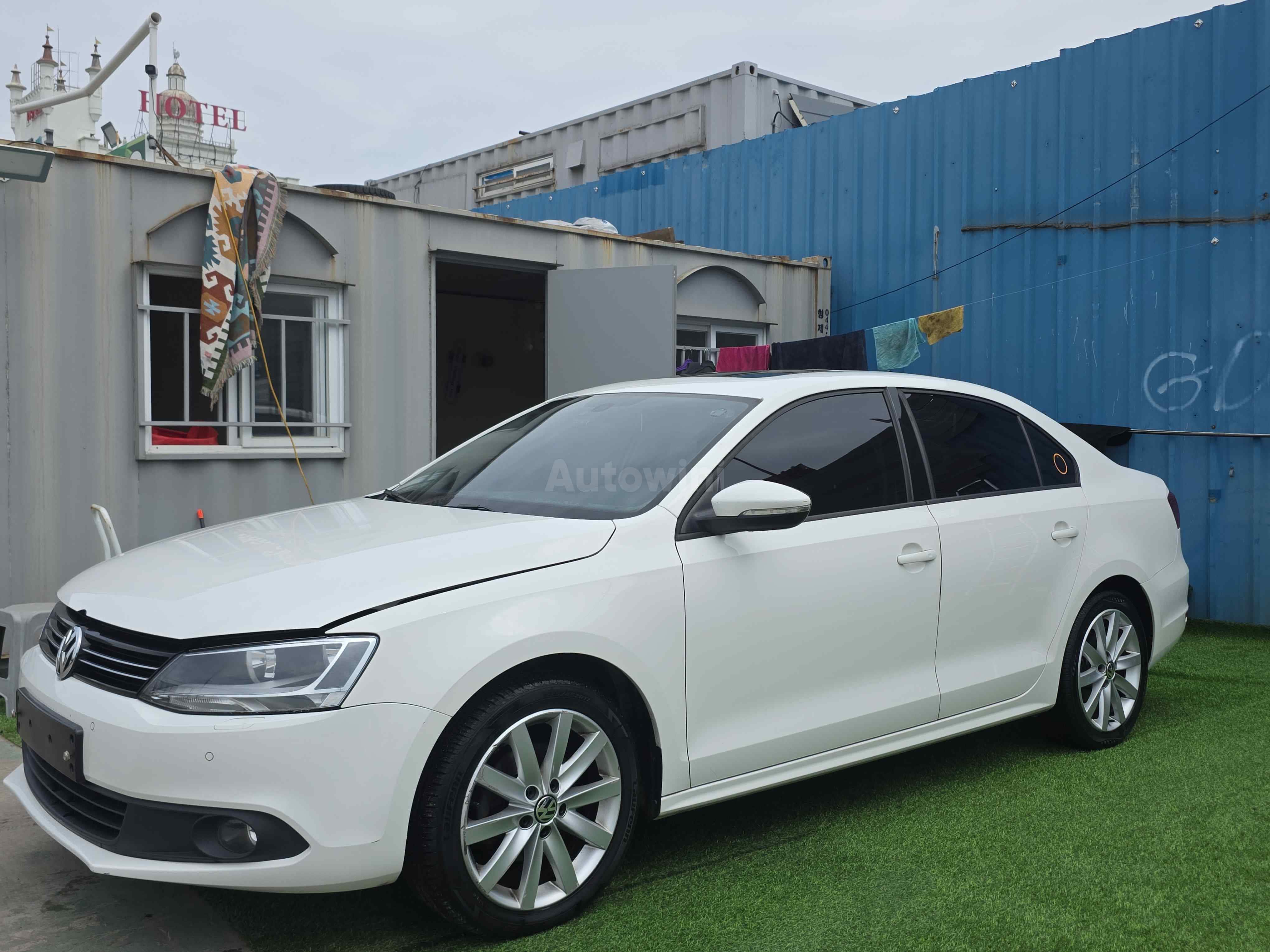 2013 VOLKSWAGEN JETTA VIN: WVWZZZ16ZDM030990