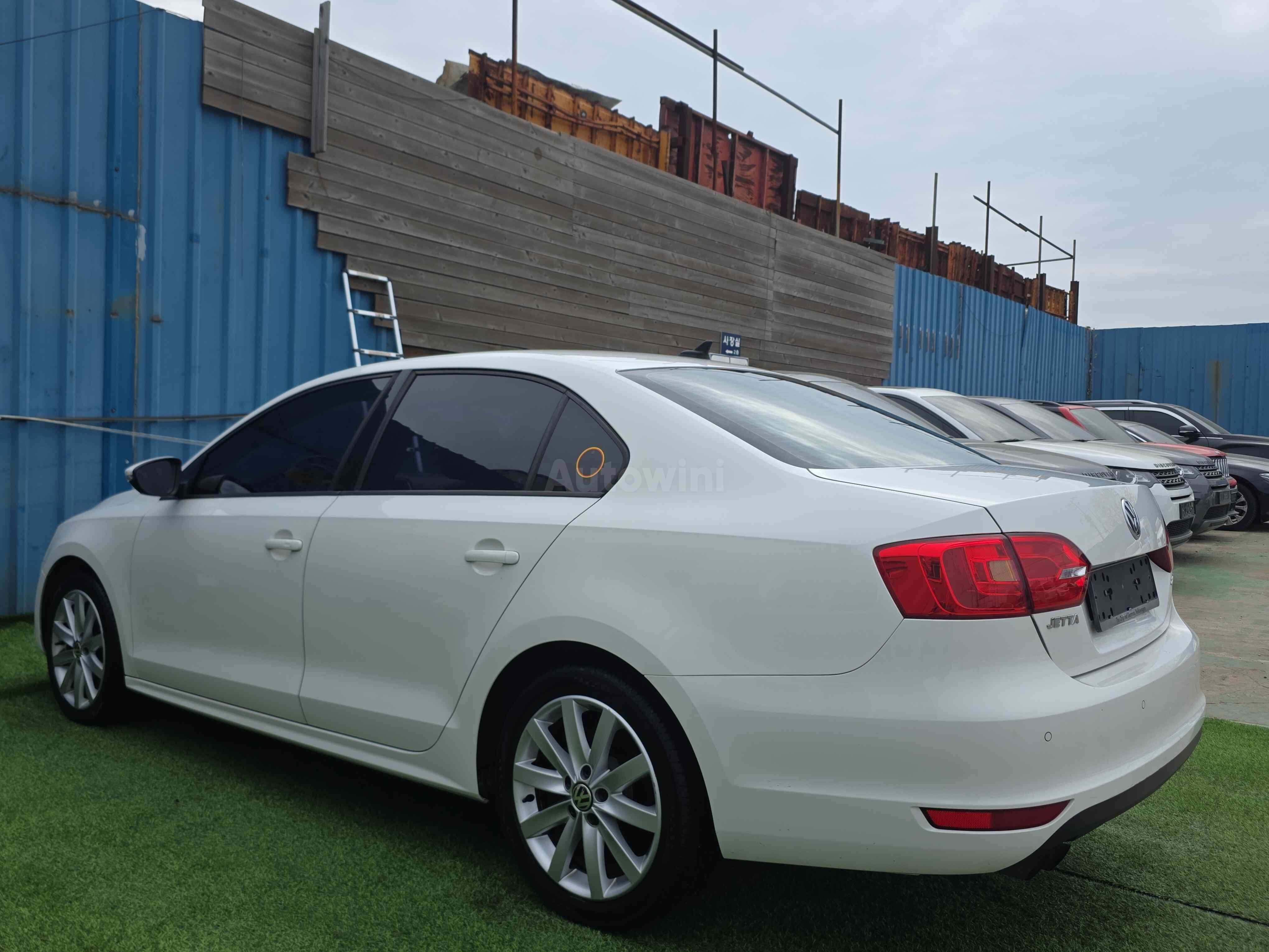 2013 VOLKSWAGEN JETTA VIN: WVWZZZ16ZDM030990