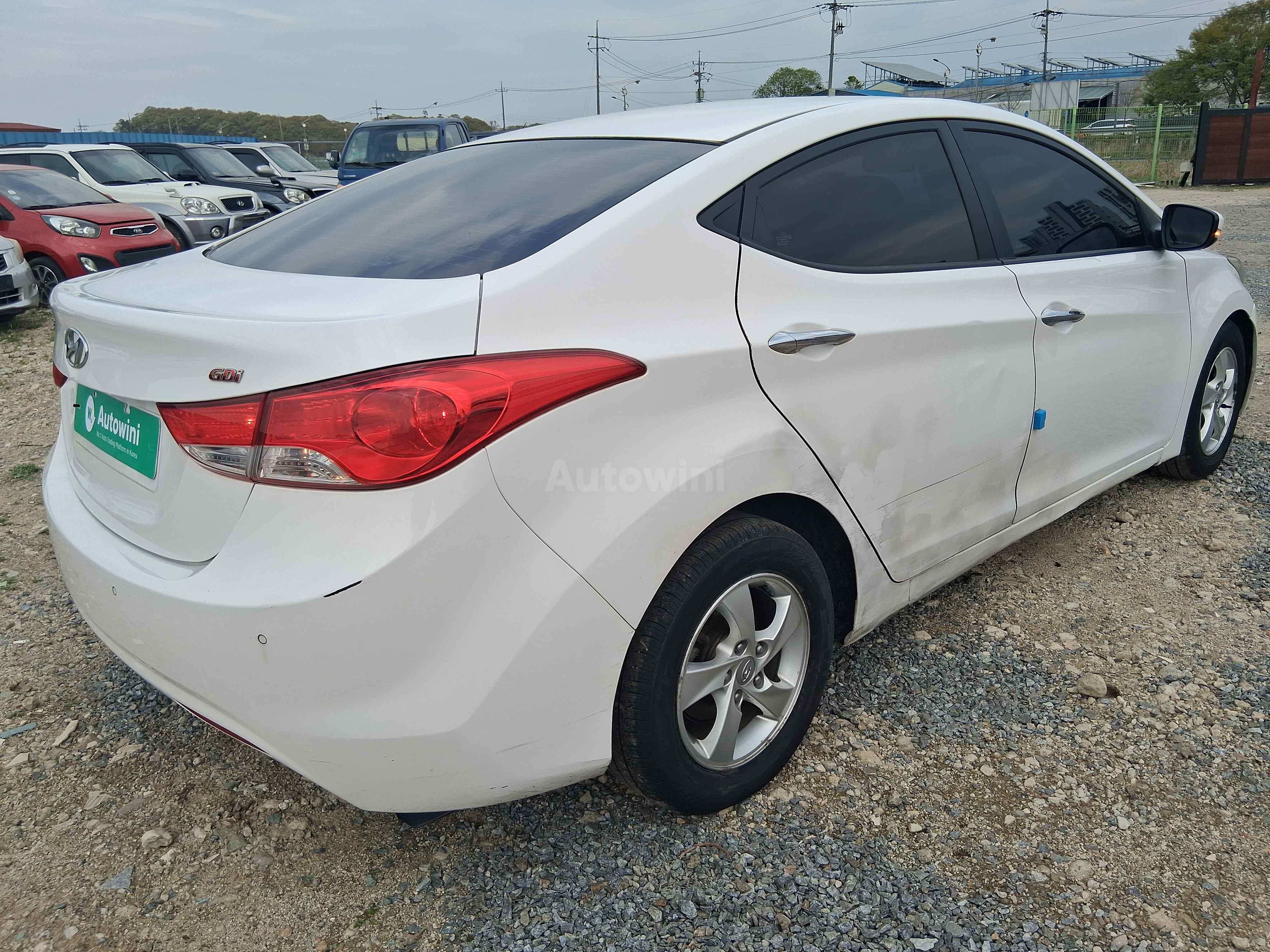 2013 HYUNDAI AVANTE VIN: KMHDG41DBDU719698