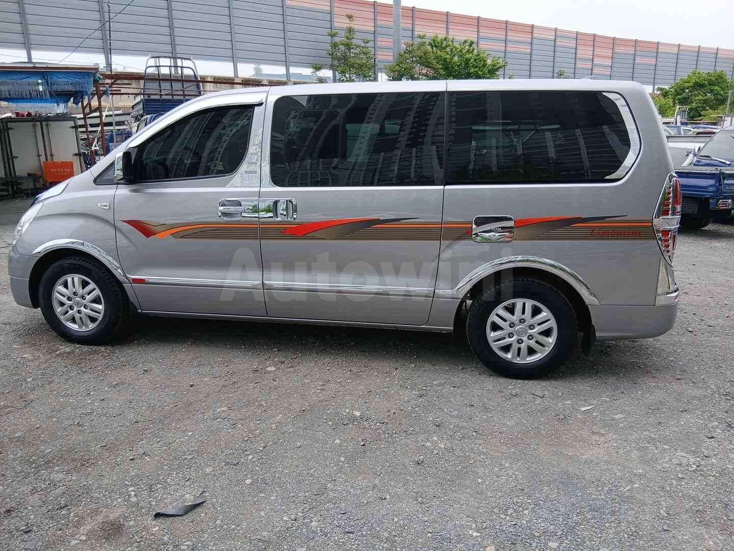 2016 HYUNDAI STAREX VIN: KMFWBX7KBGU805740