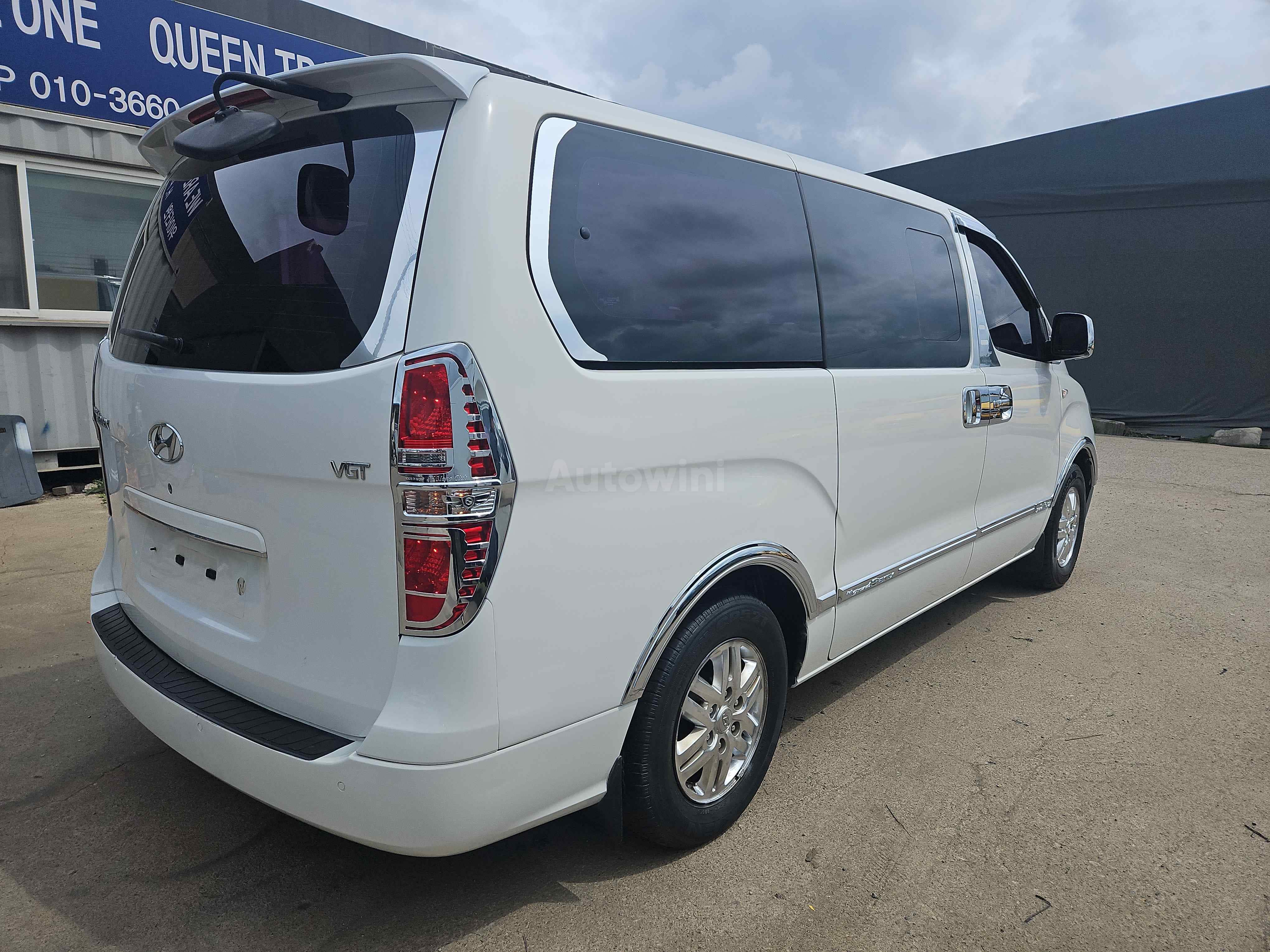 2016 HYUNDAI STAREX VIN: KMFWBX7KBGU823171