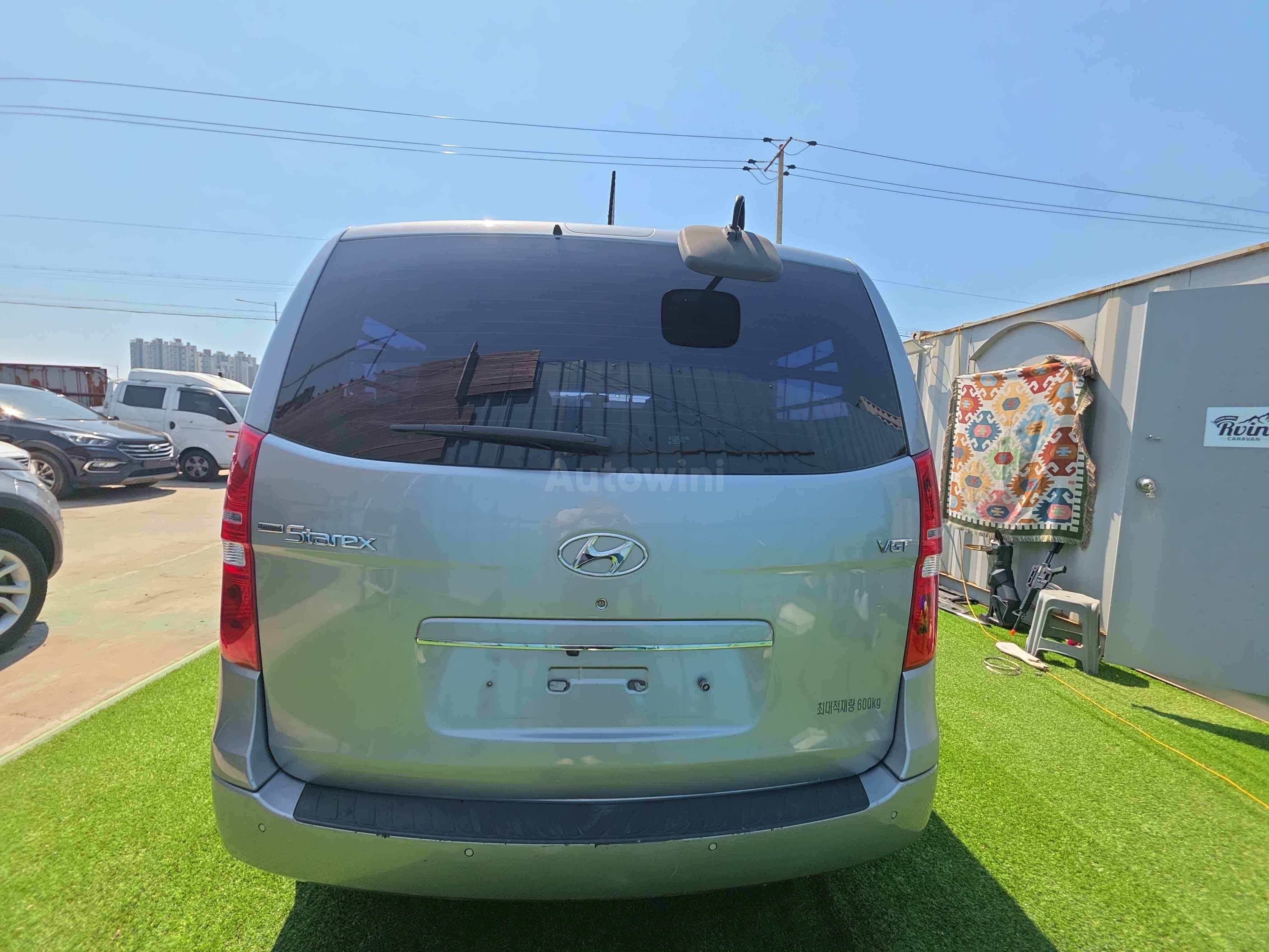 2018 HYUNDAI STAREX VIN: KMFWBX7KBJU925170