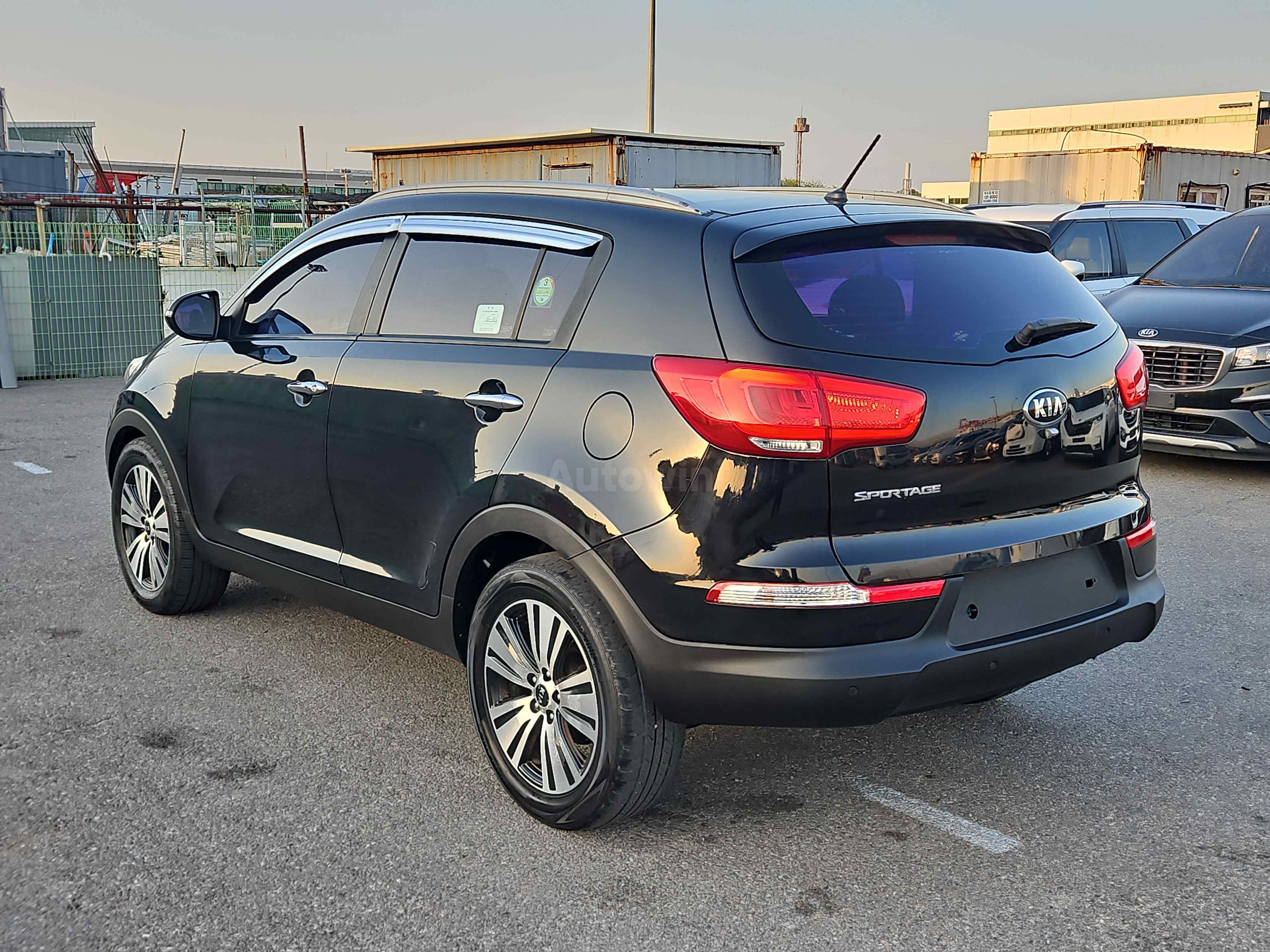 2014 KIA SPORTAGE VIN: KNAPE813DEK525044