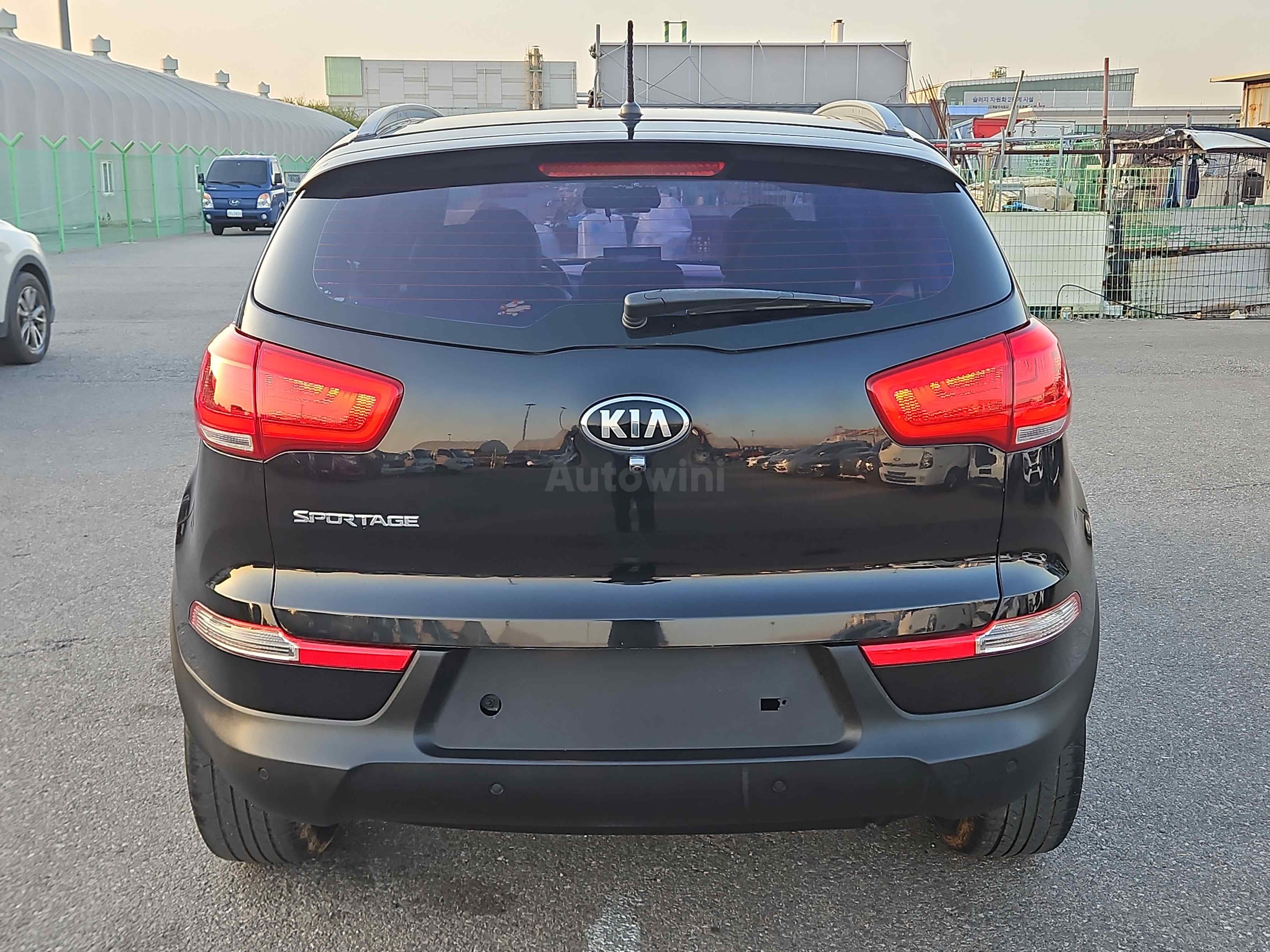 2014 KIA SPORTAGE VIN: KNAPE813DEK525044