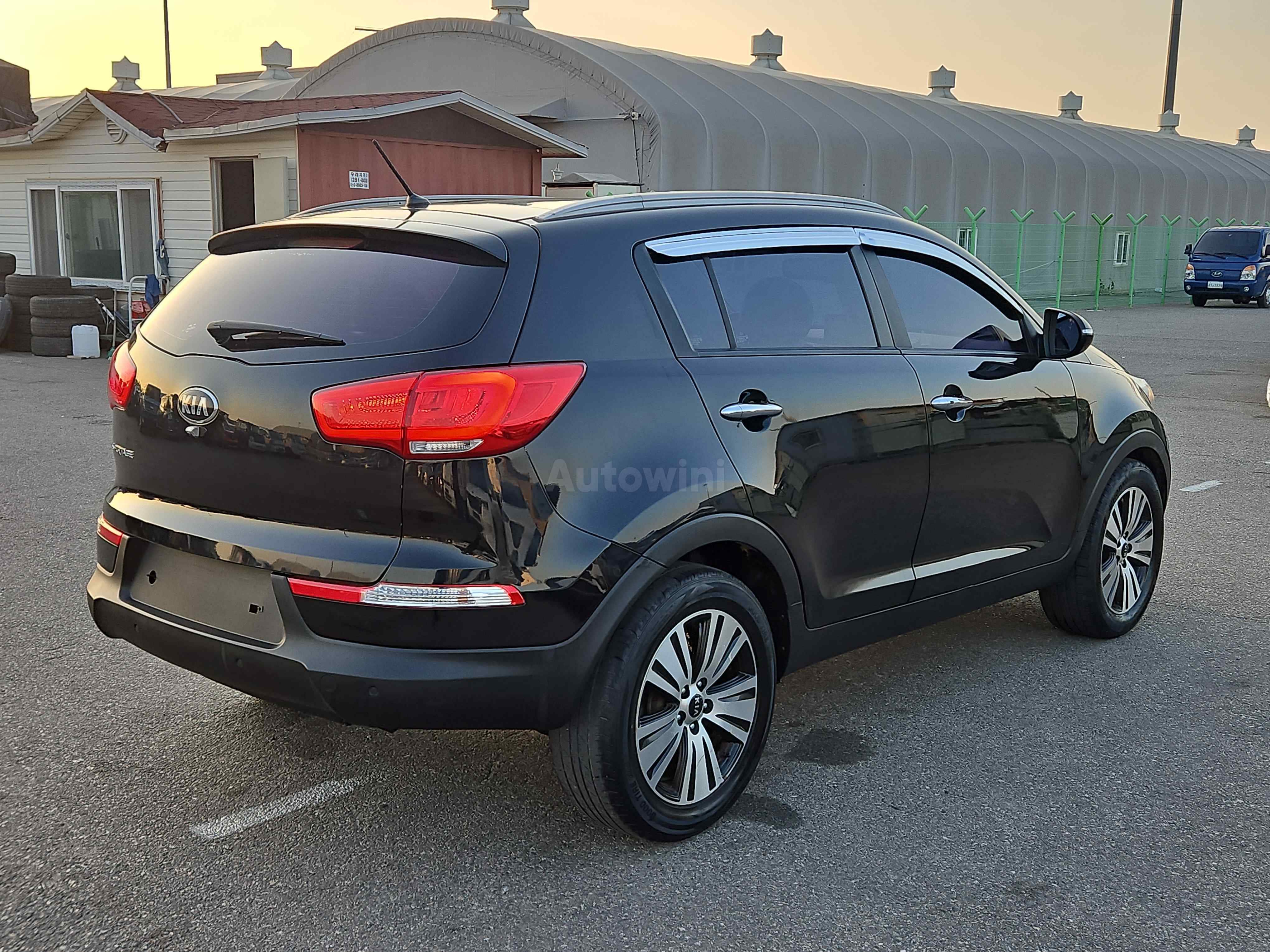 2014 KIA SPORTAGE VIN: KNAPE813DEK525044