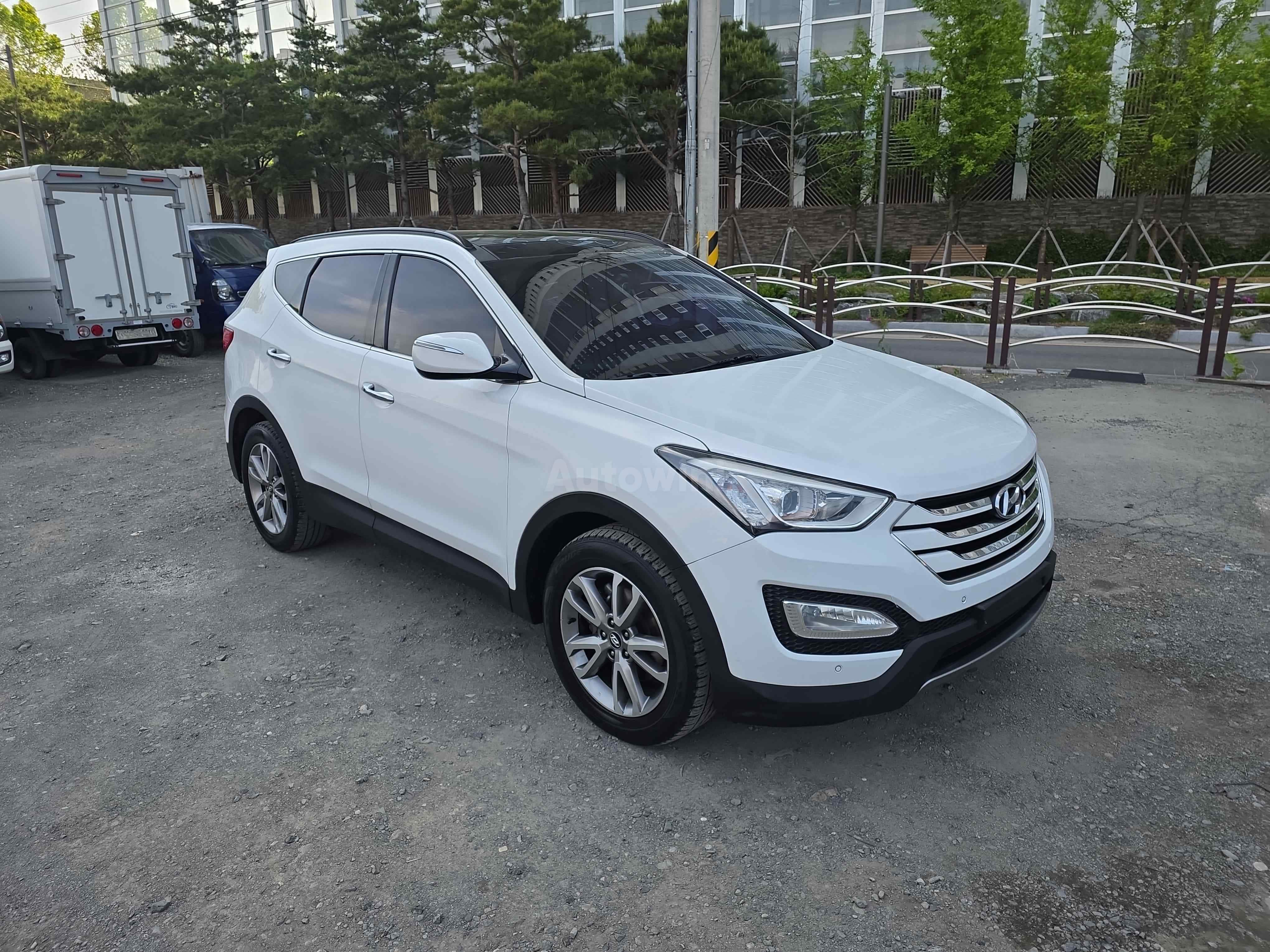 2013 HYUNDAI SANTAFE VIN: KMHSW81UBDU174450