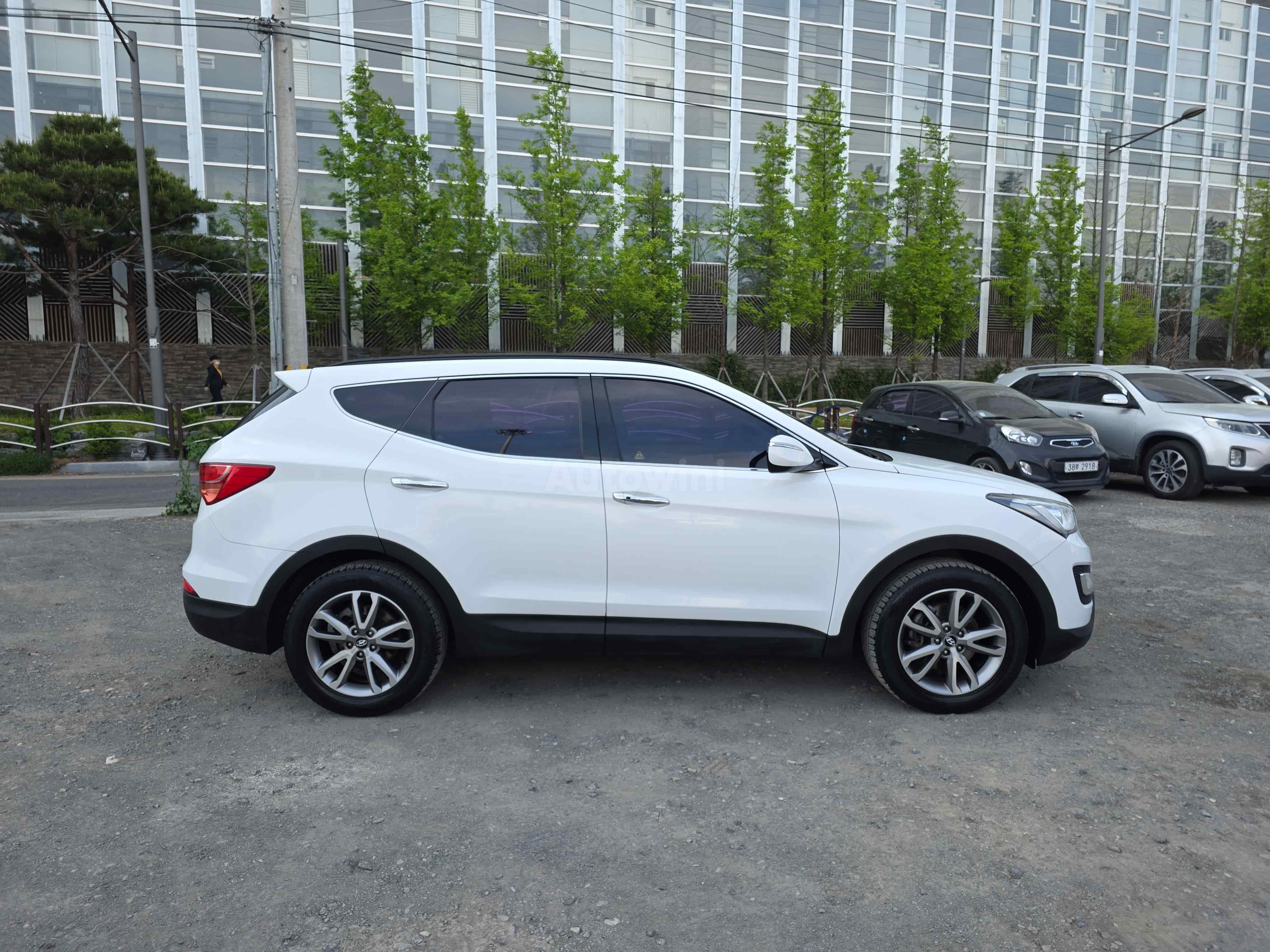 2013 HYUNDAI SANTAFE VIN: KMHSW81UBDU174450
