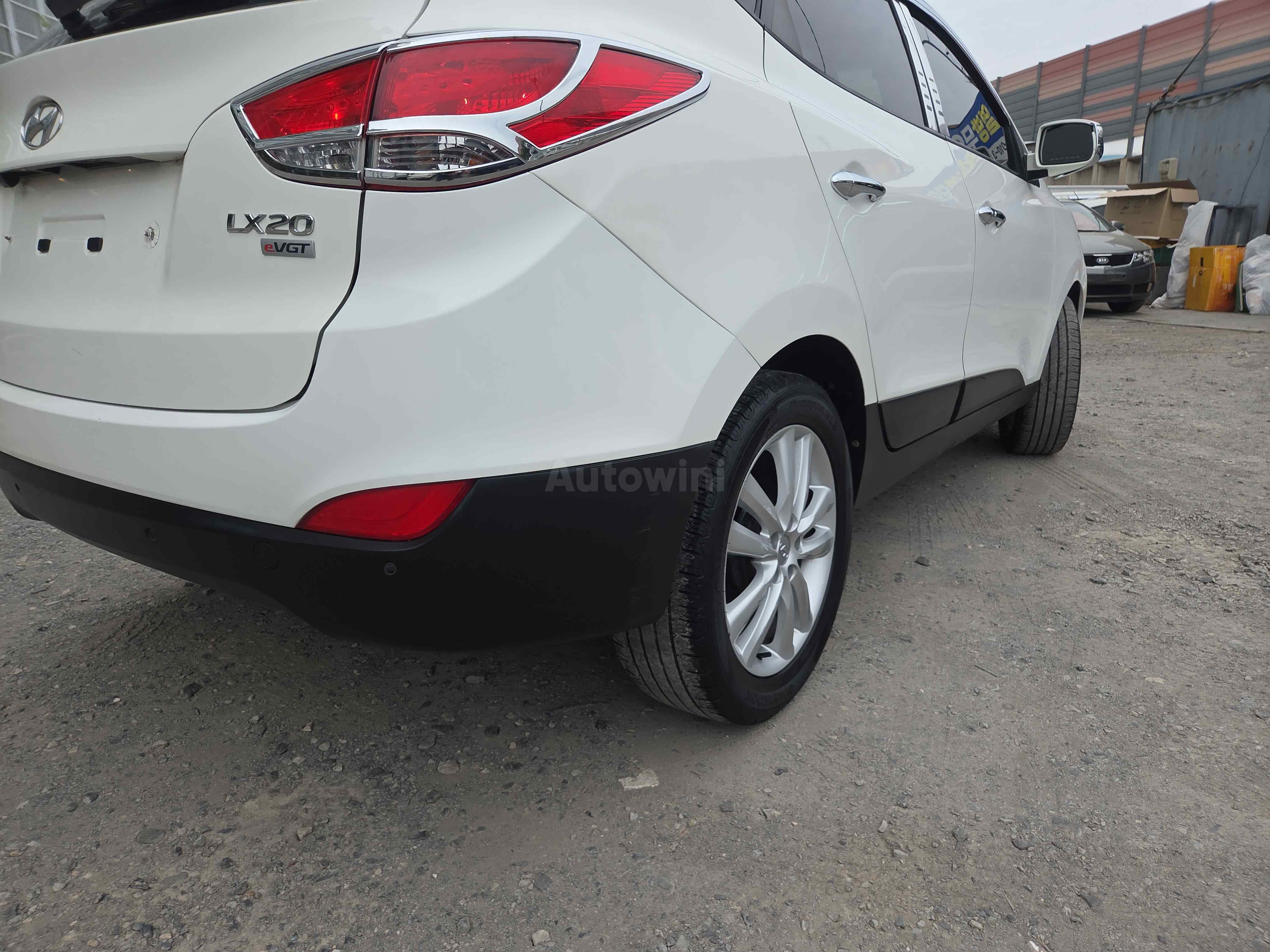 2013 HYUNDAI TUCSON VIN: KMHJU81VBDU645871