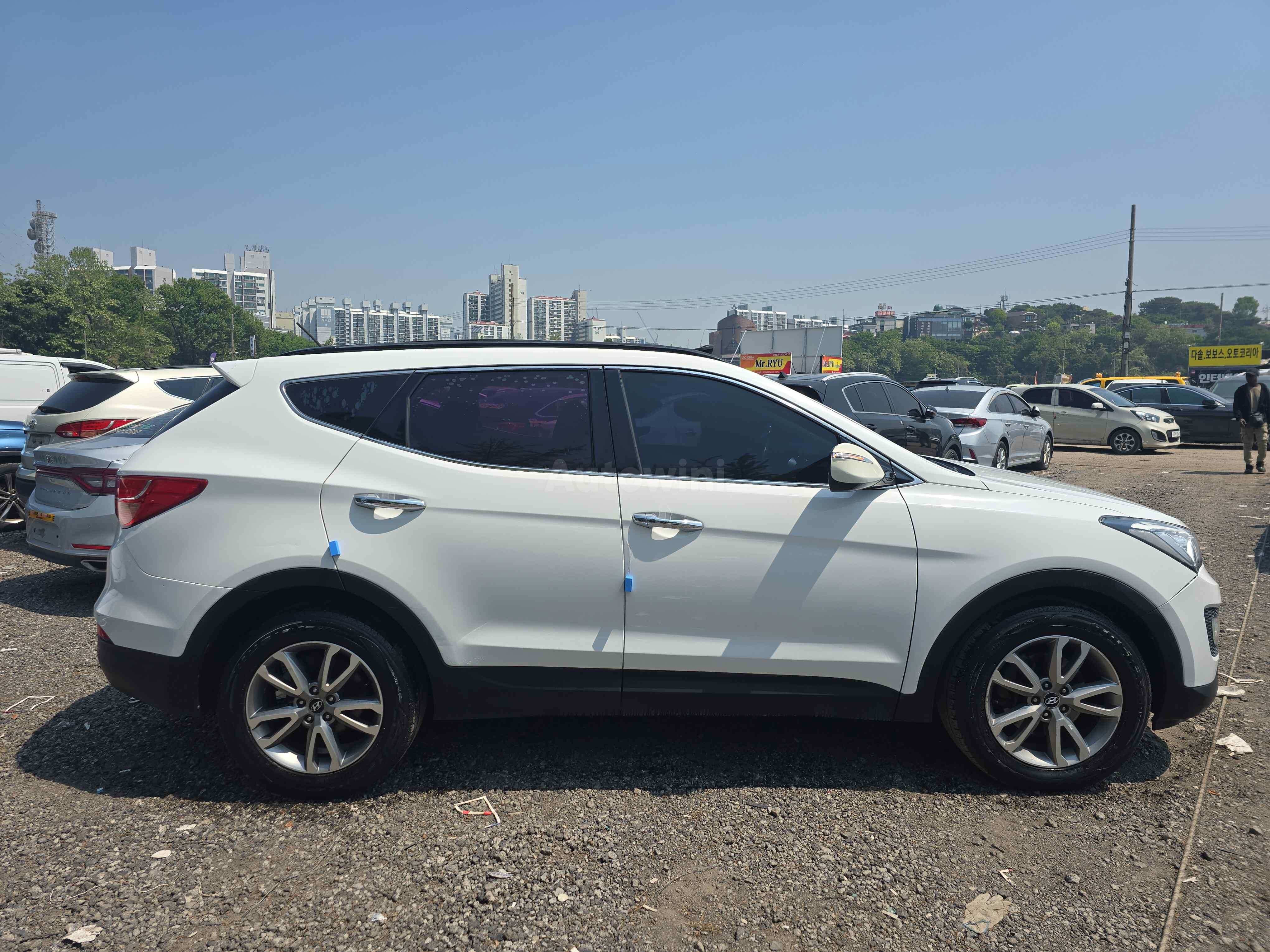 2013 HYUNDAI SANTAFE VIN: KMHSW81UBDU169136