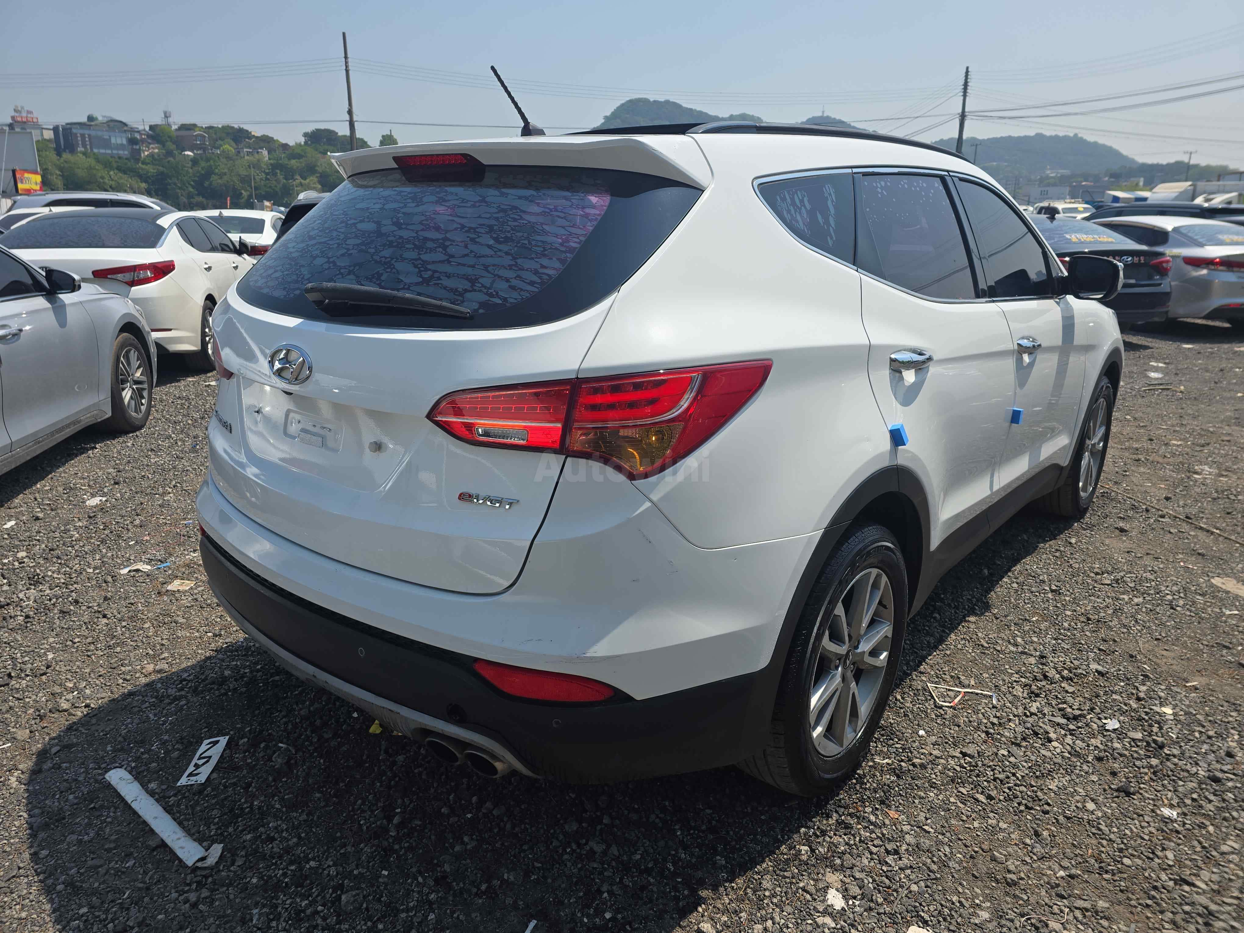 2013 HYUNDAI SANTAFE VIN: KMHSW81UBDU169136