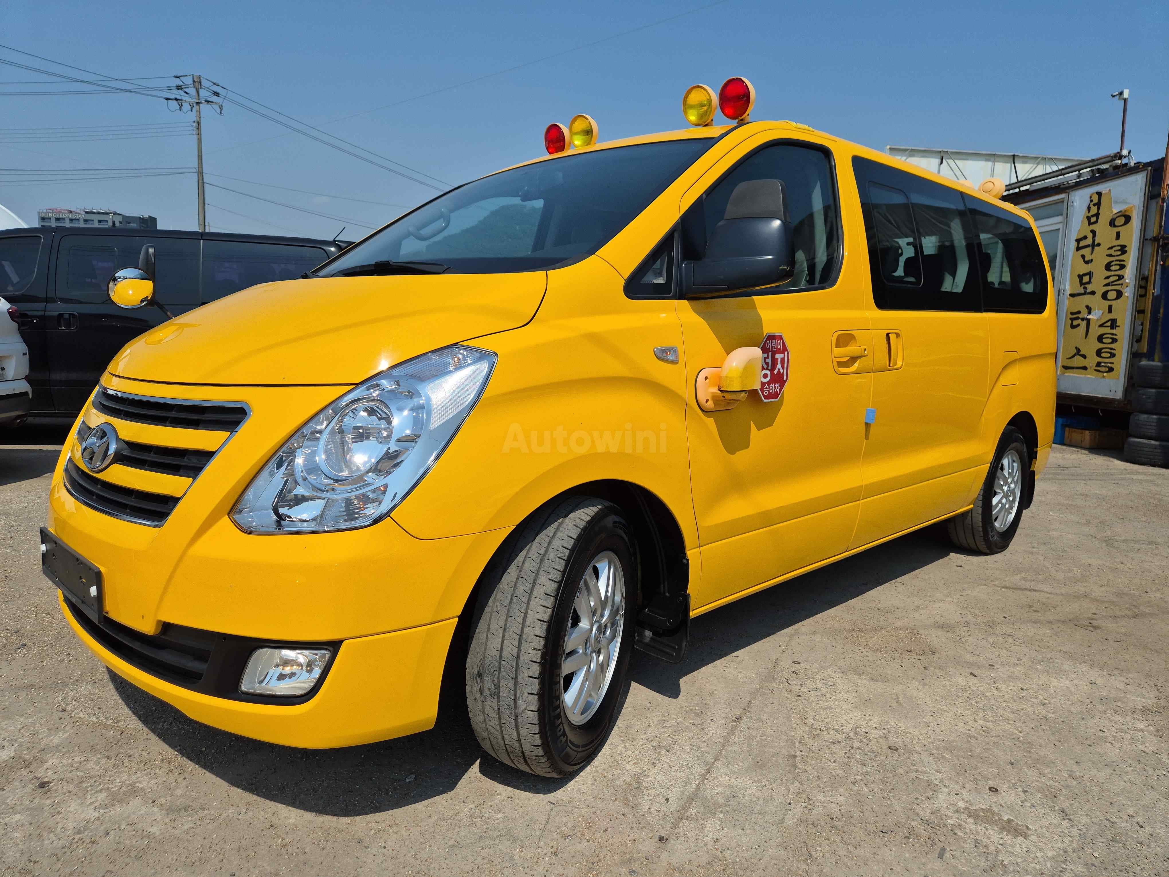 2016 HYUNDAI STAREX VIN: KMJWA37KBGU802614