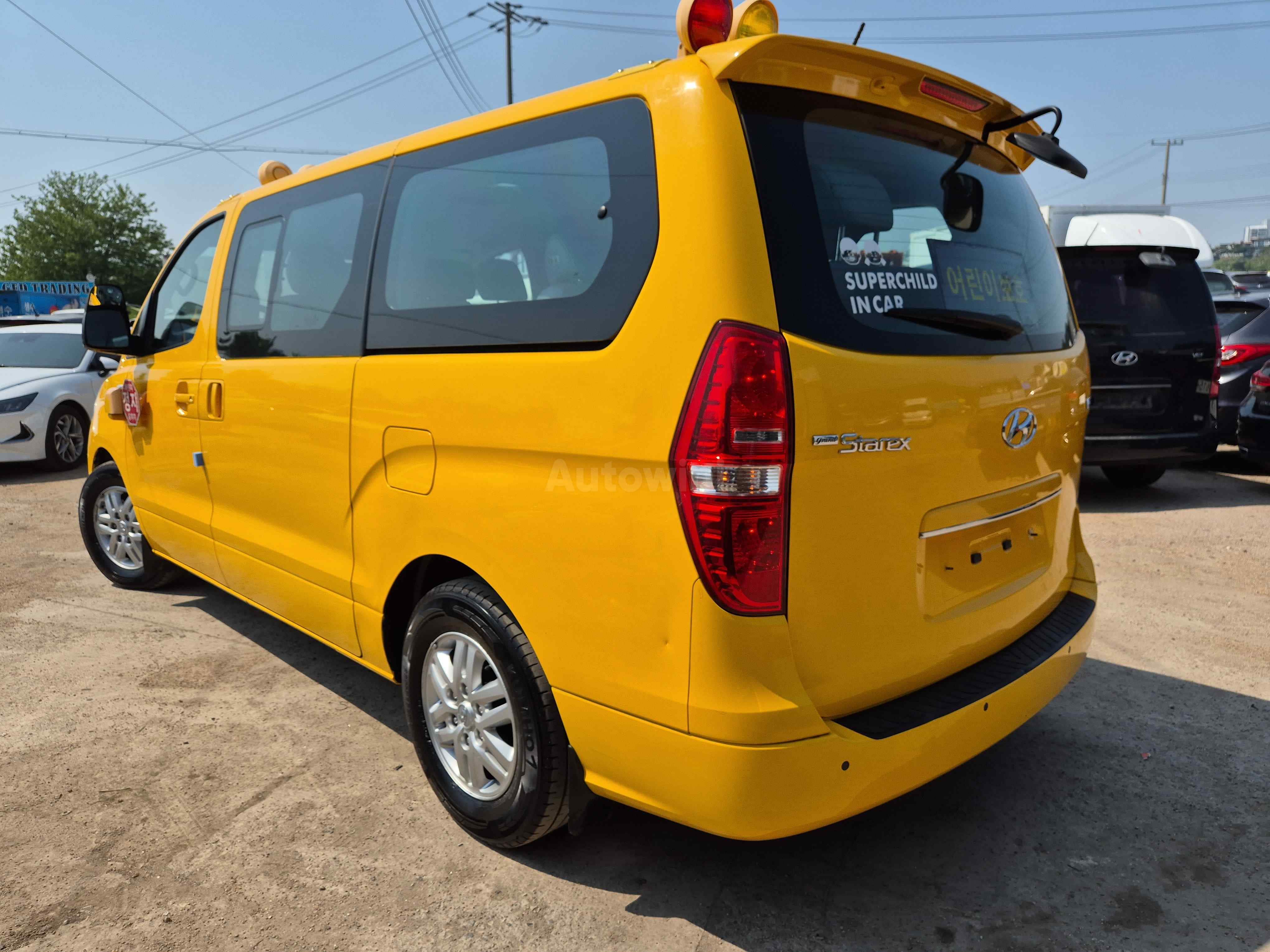 2016 HYUNDAI STAREX VIN: KMJWA37KBGU802614