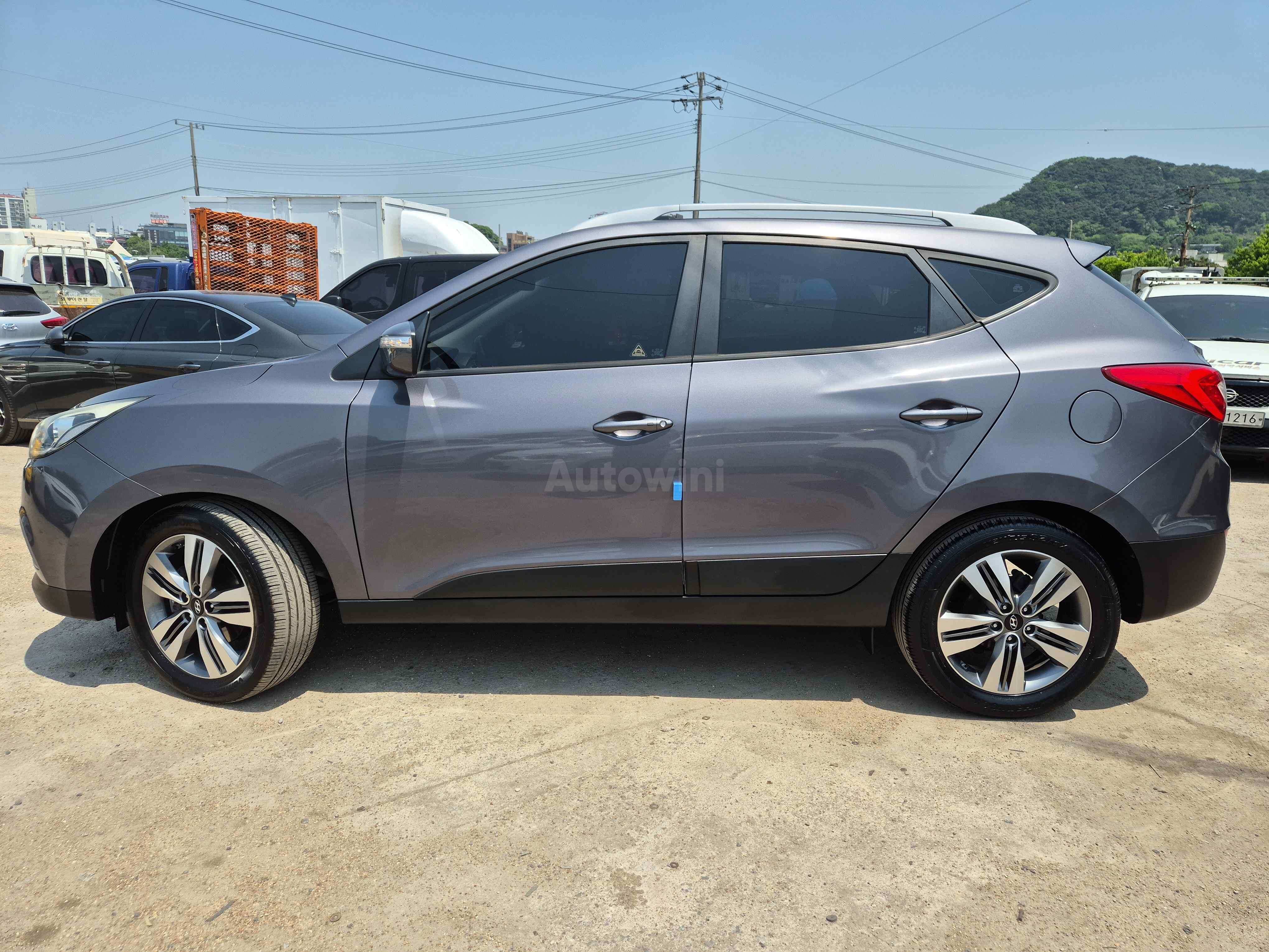 2015 HYUNDAI TUCSON VIN: KMHJT81VBFU051322