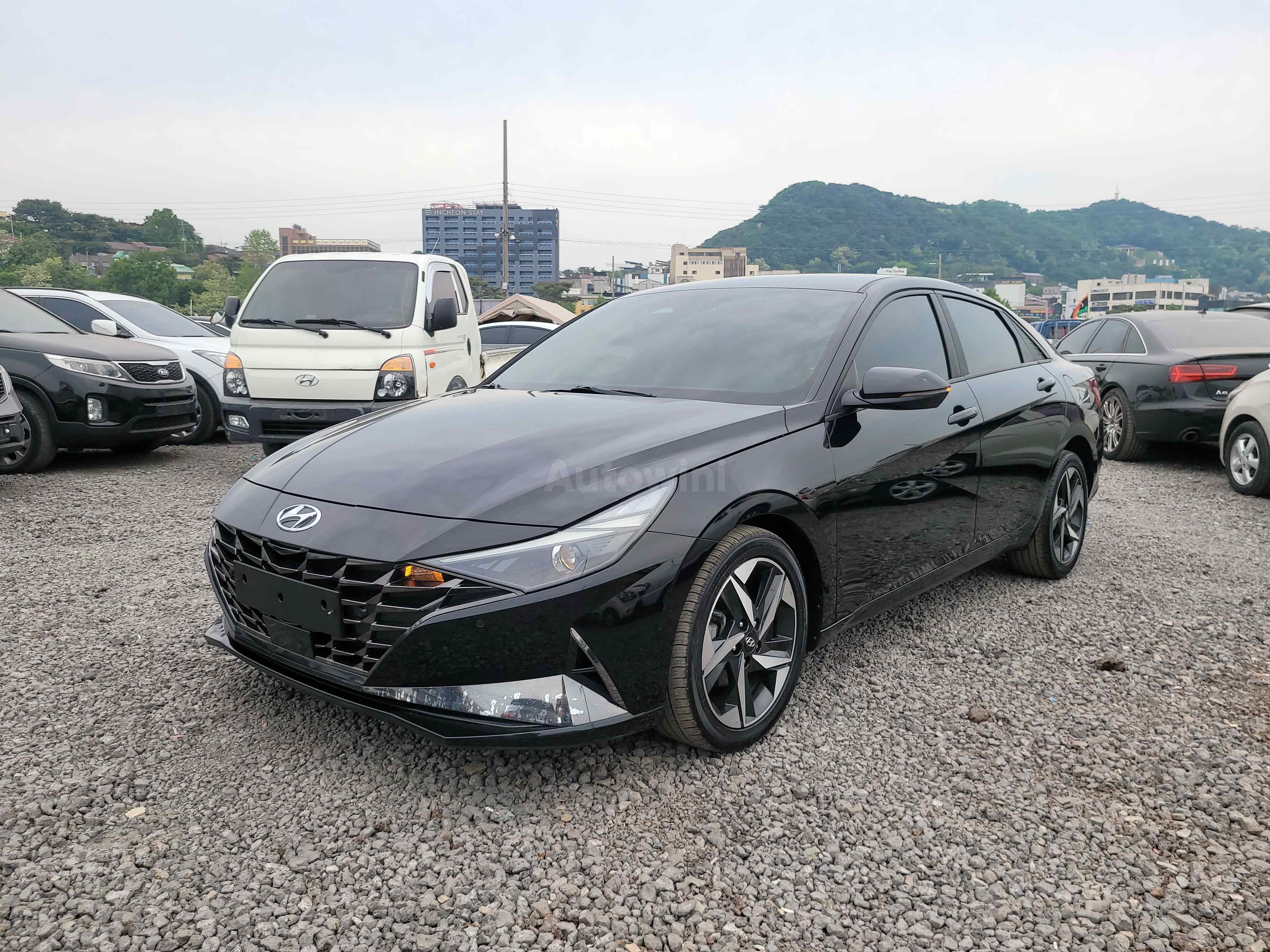 2021 HYUNDAI AVANTE VIN: KMHLM41EEMU017615
