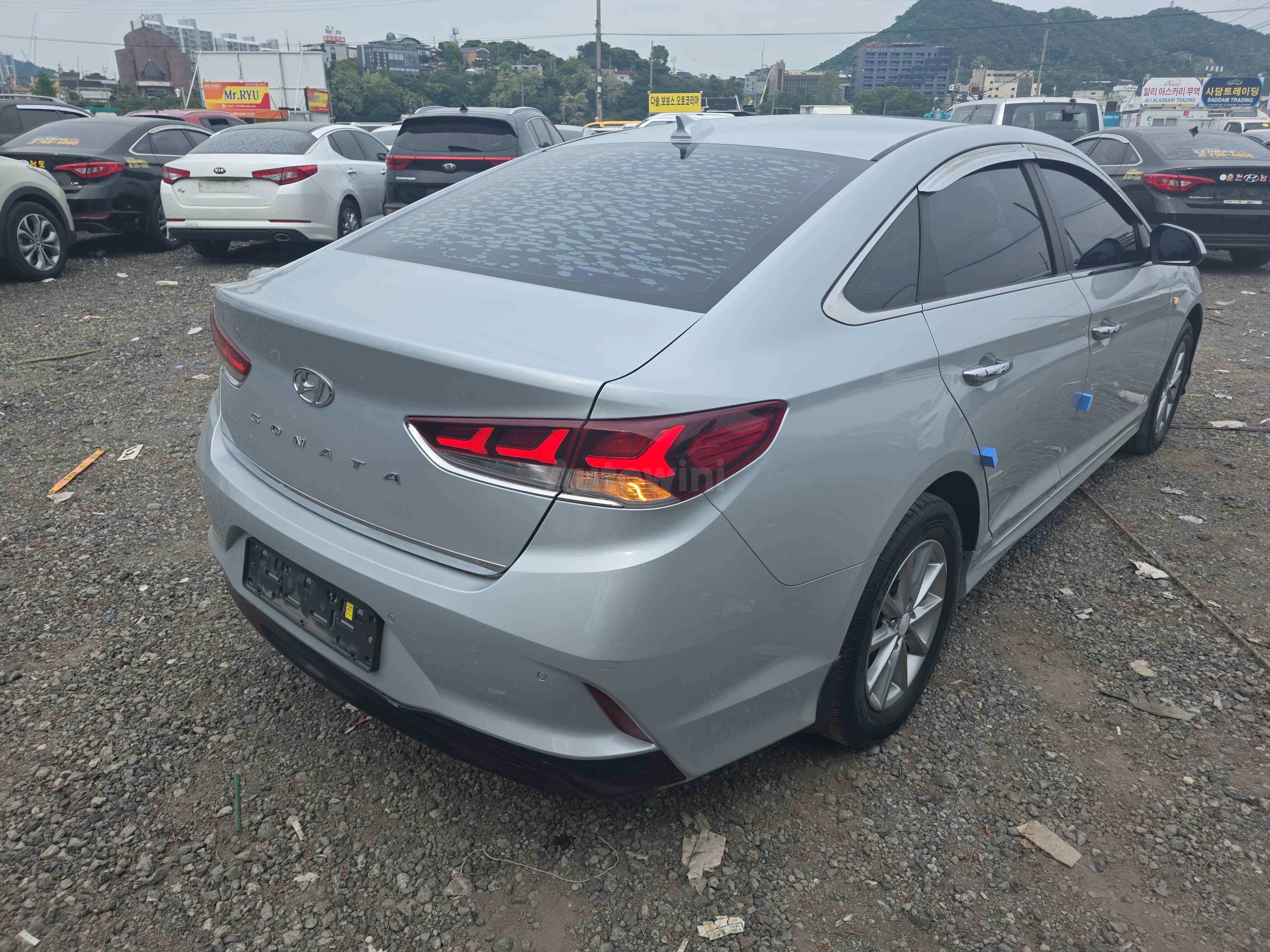 2018 HYUNDAI SONATA VIN: KMHE341DBJA387696