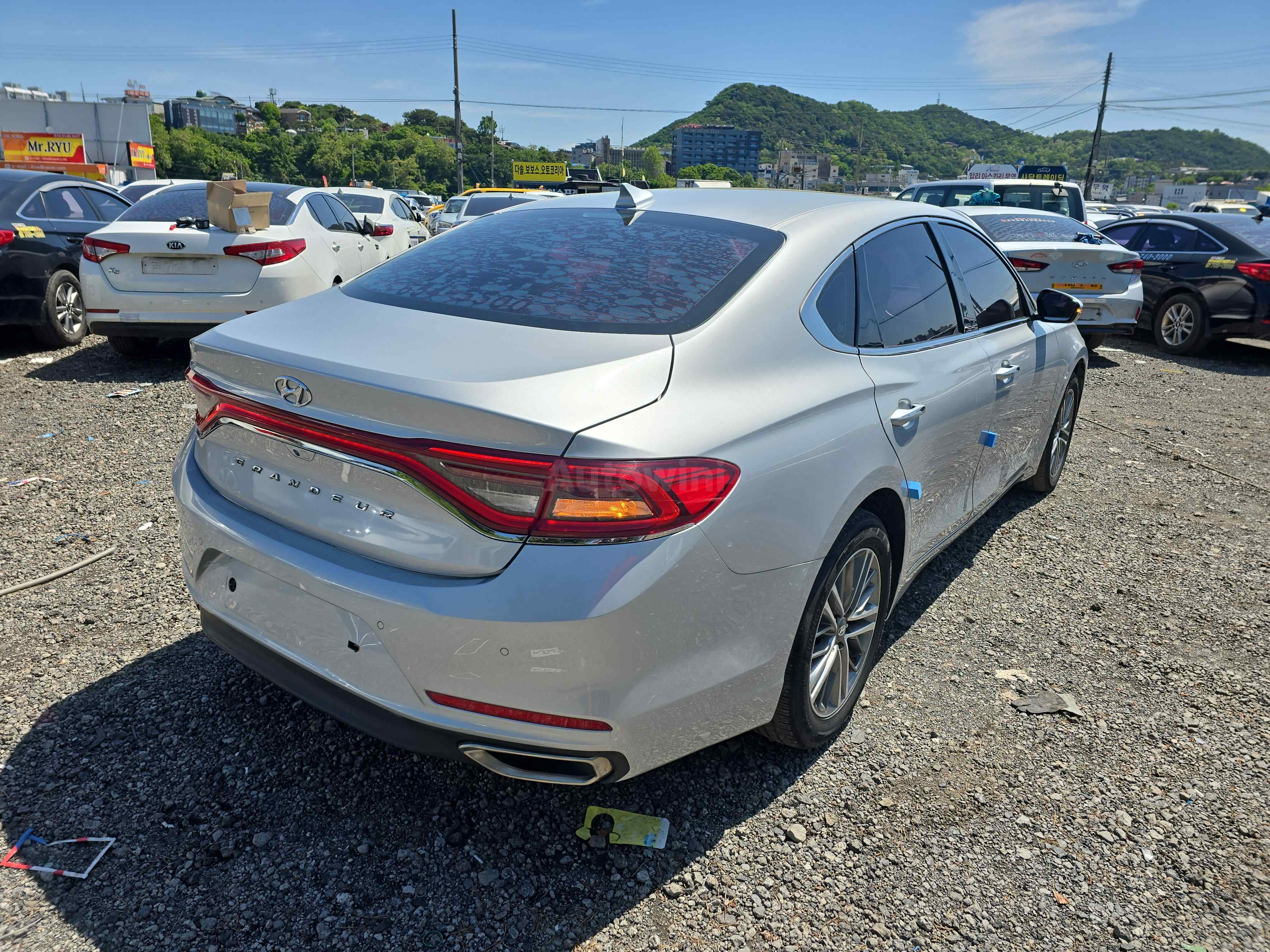 2018 HYUNDAI GRANDEUR VIN: KMHF341NBJA139217