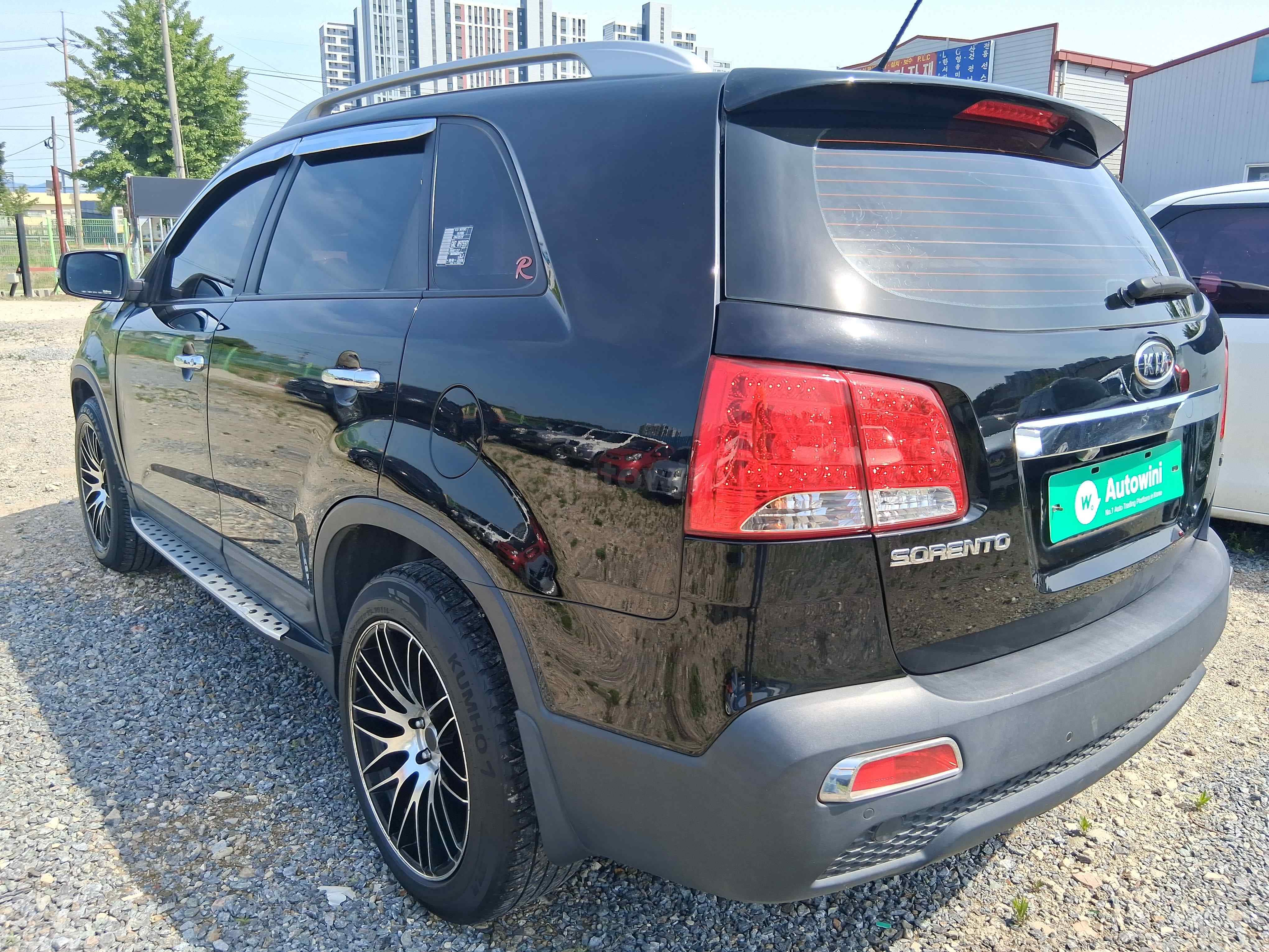 2010 KIA SORENTO VIN: KNAKU815BAA097597