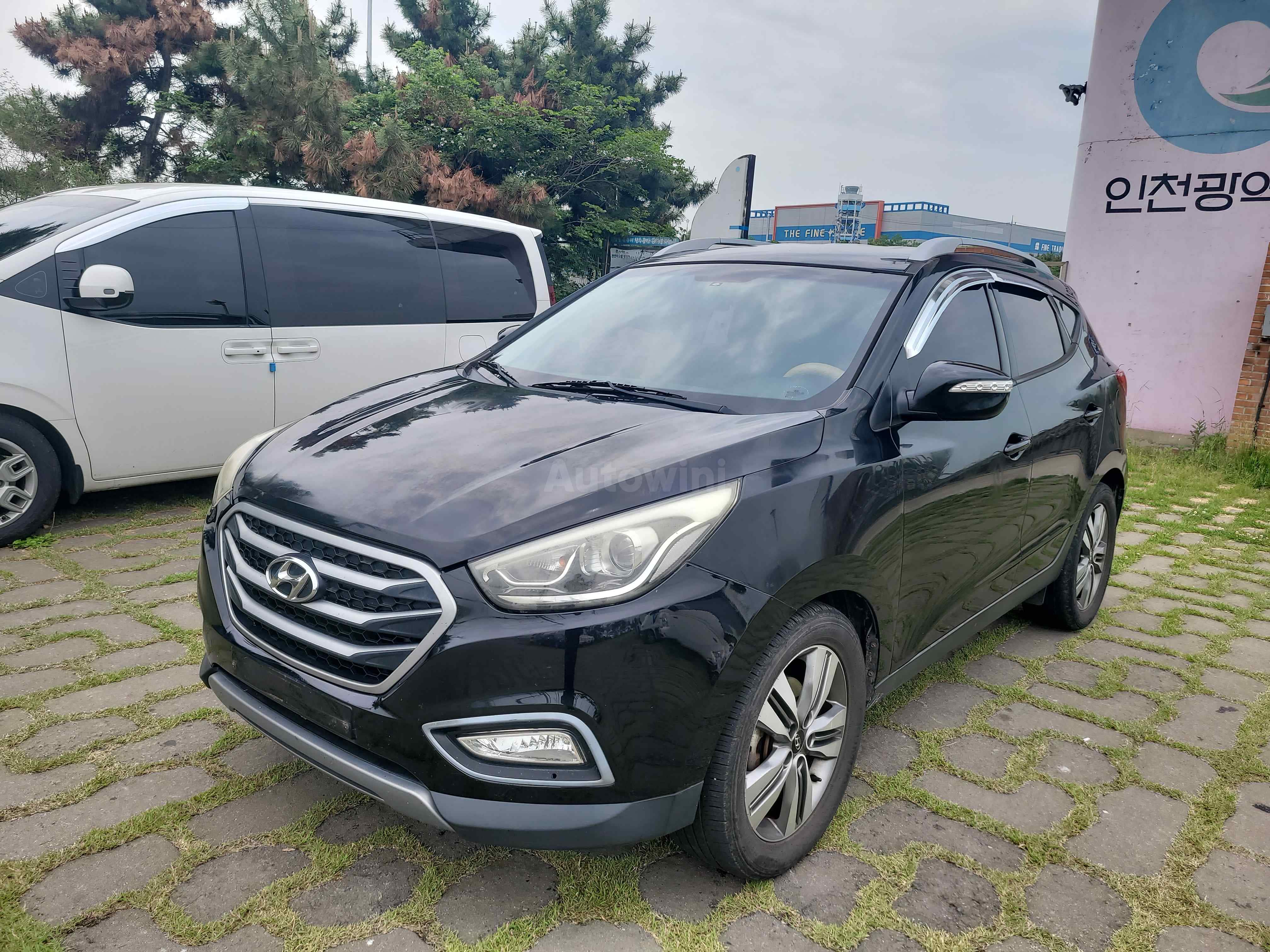 2014 HYUNDAI TUCSON VIN: KMHJY81VBEU840693