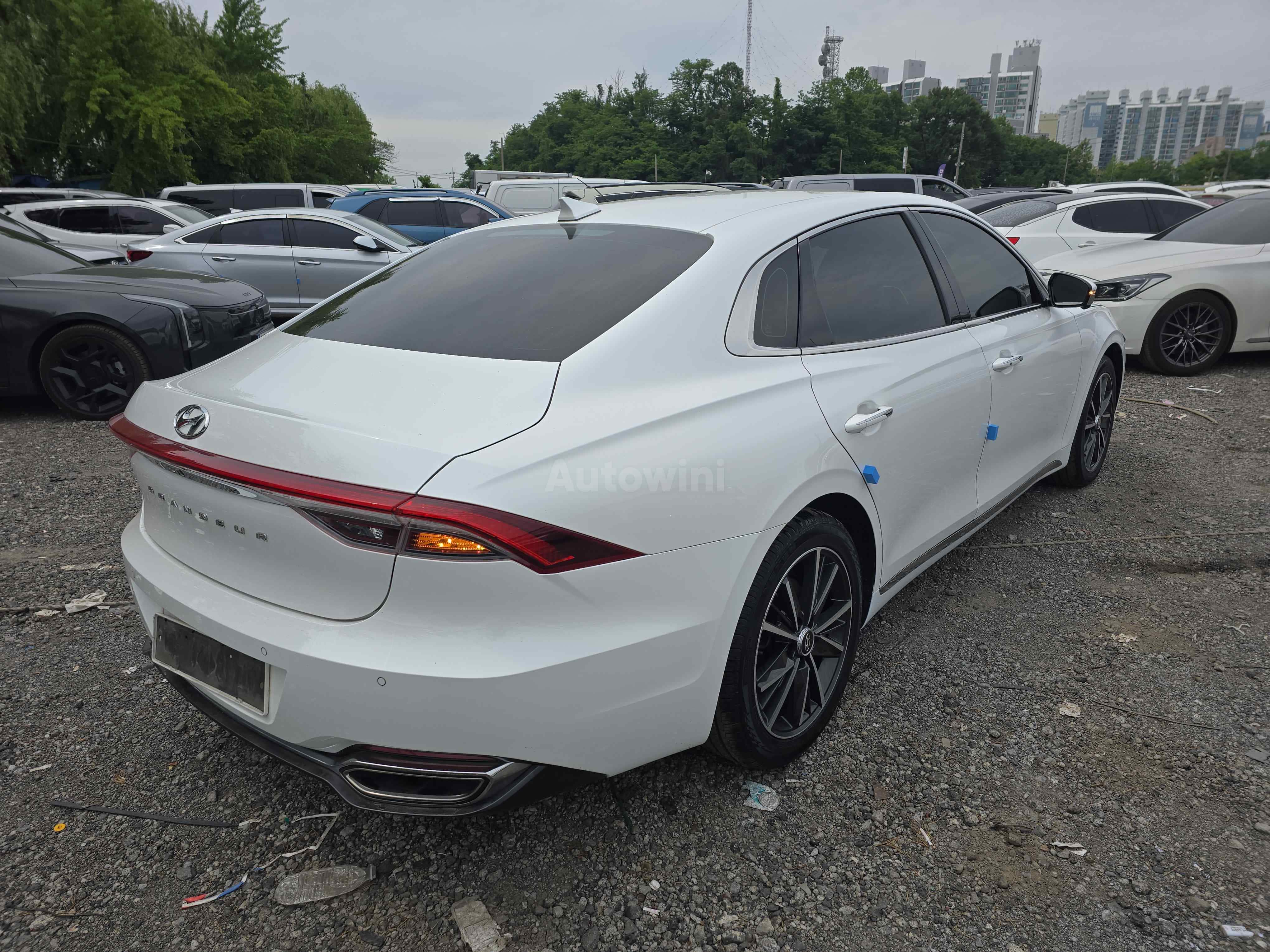 2022 HYUNDAI GRANDEUR VIN: KMHF141DBNA492196