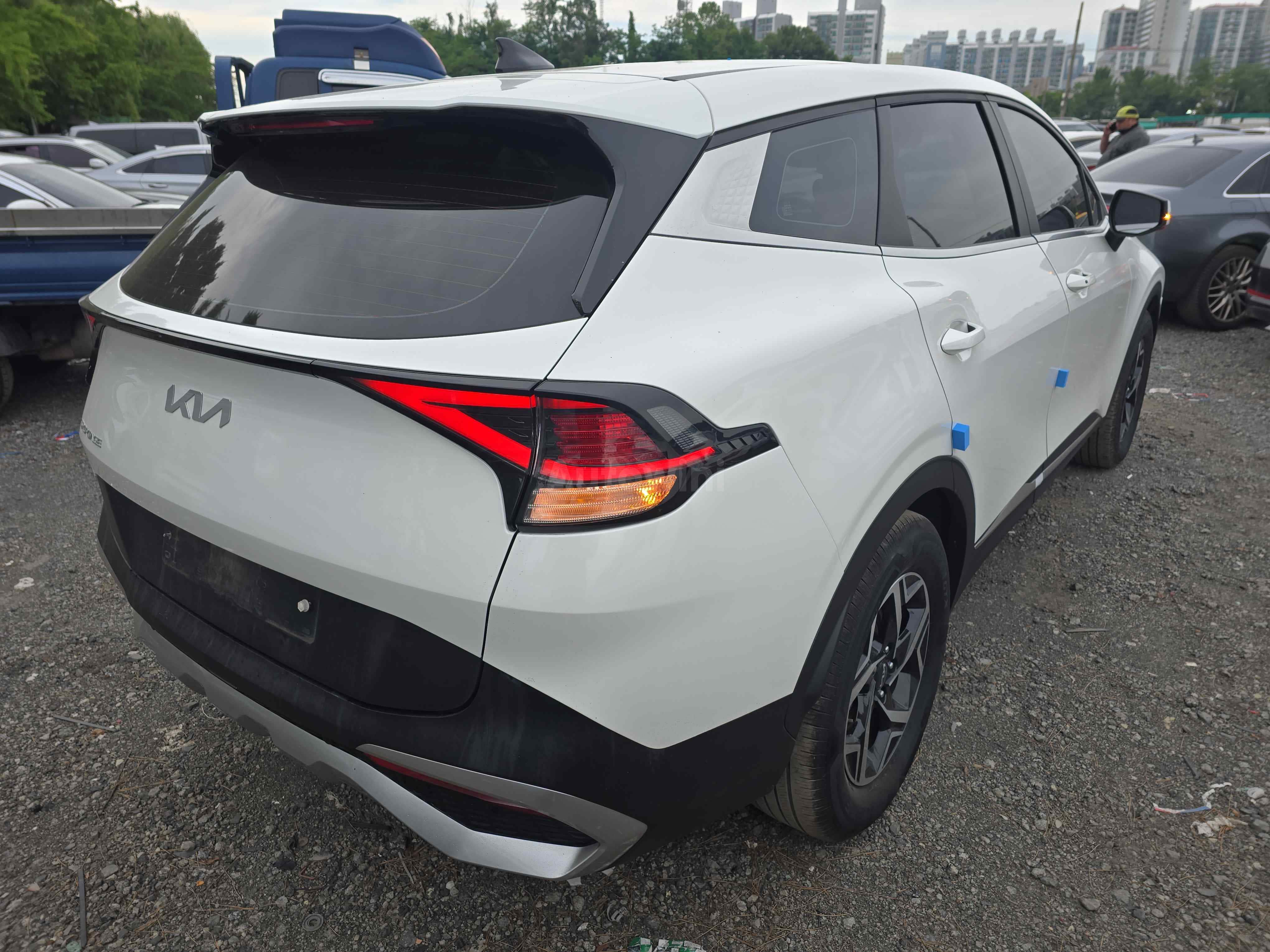 2022 KIA SPORTAGE VIN: KNAPT81BGNK075043