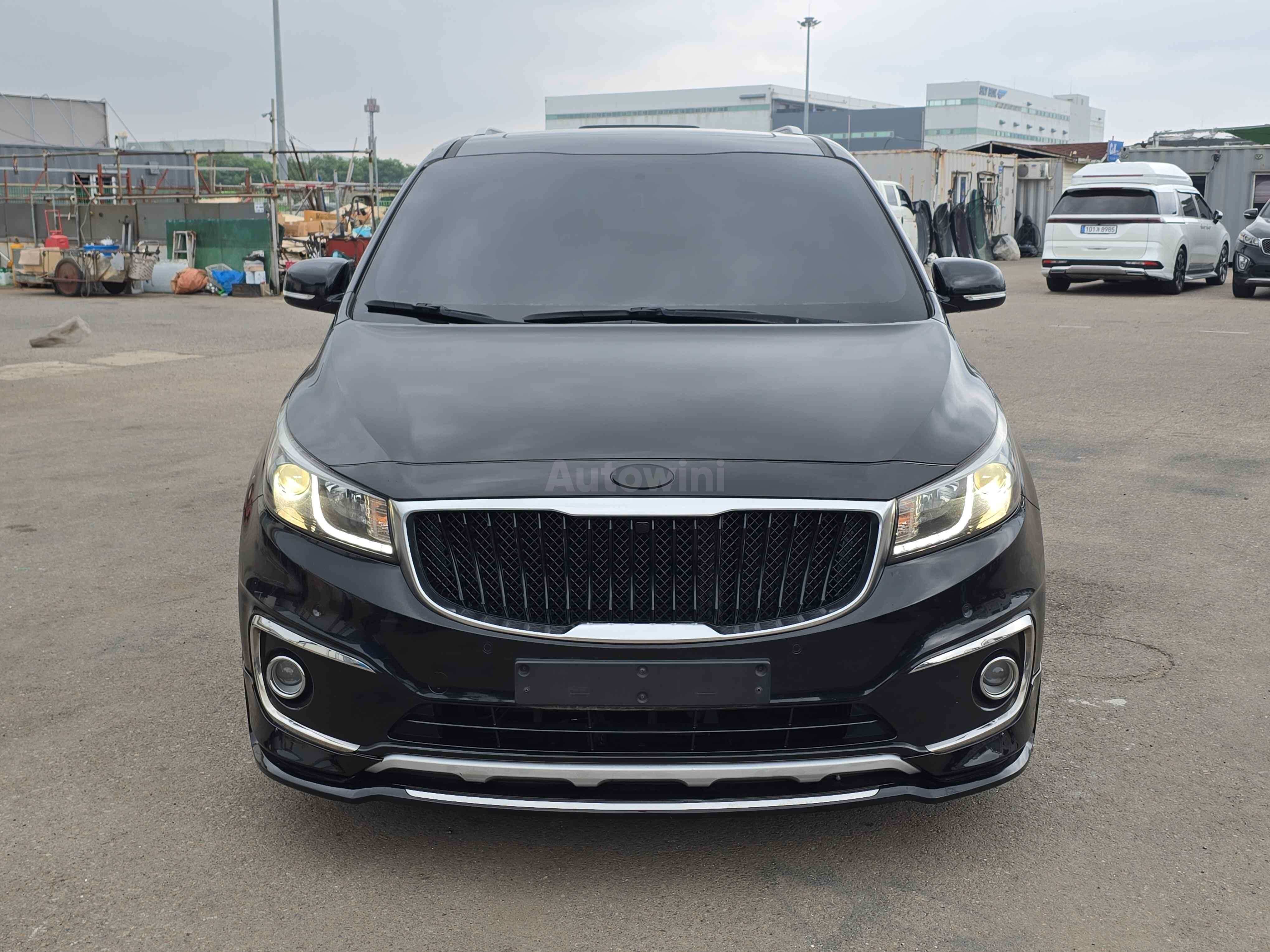 2015 KIA CARNIVAL VIN: KNAMC81ABFS056269