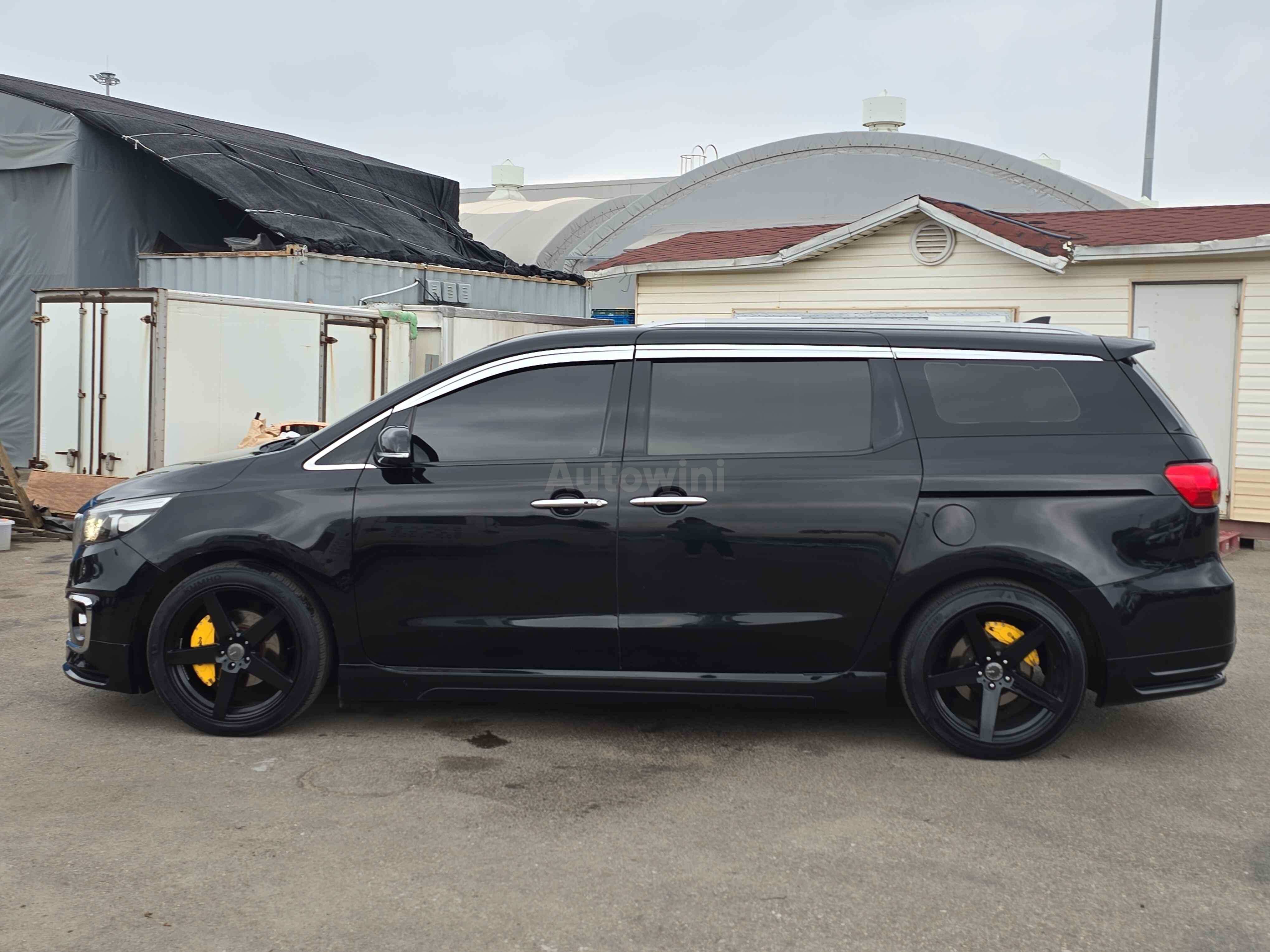 2015 KIA CARNIVAL VIN: KNAMC81ABFS056269