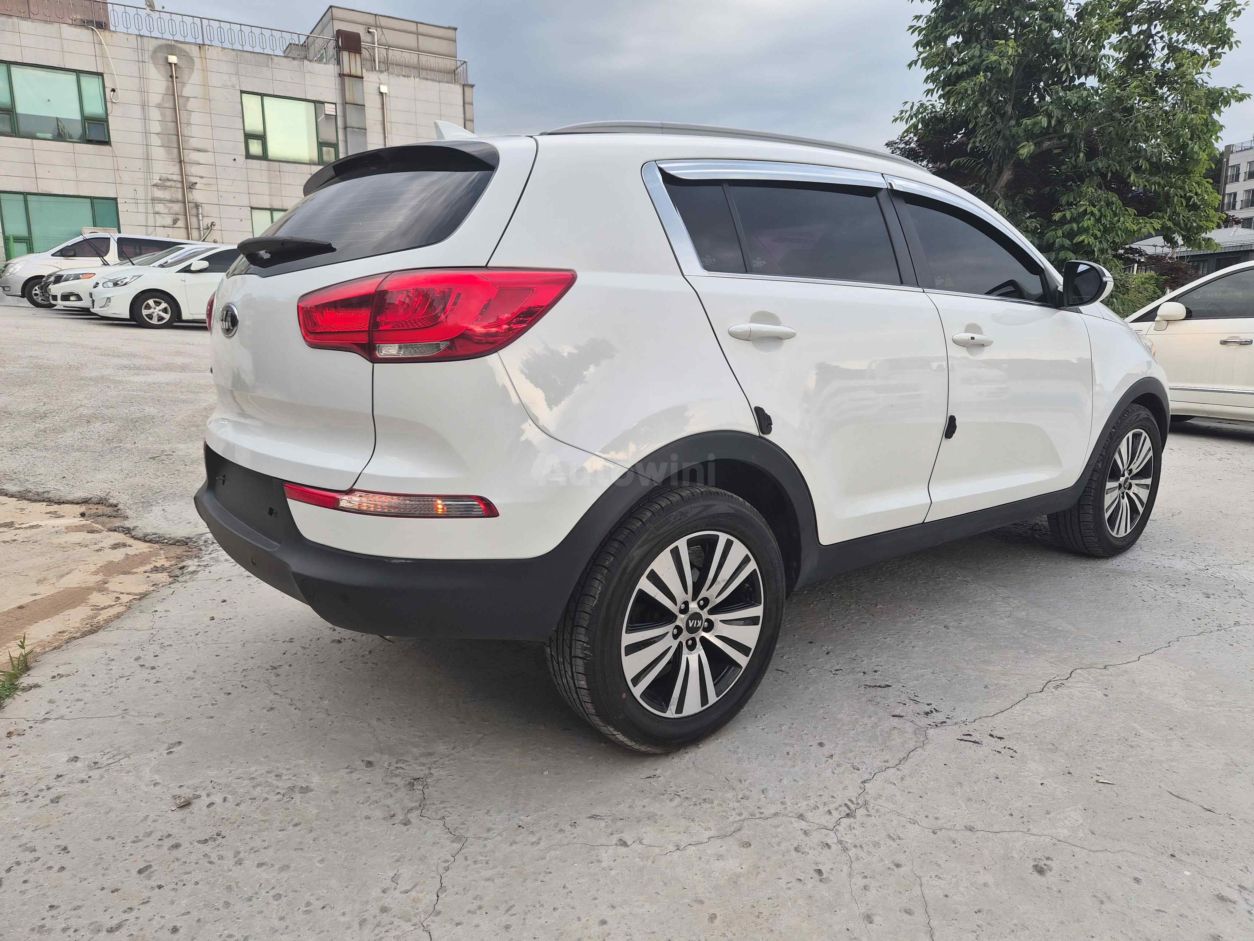 2015 KIA SPORTAGE VIN: KNAPC813DFK688383