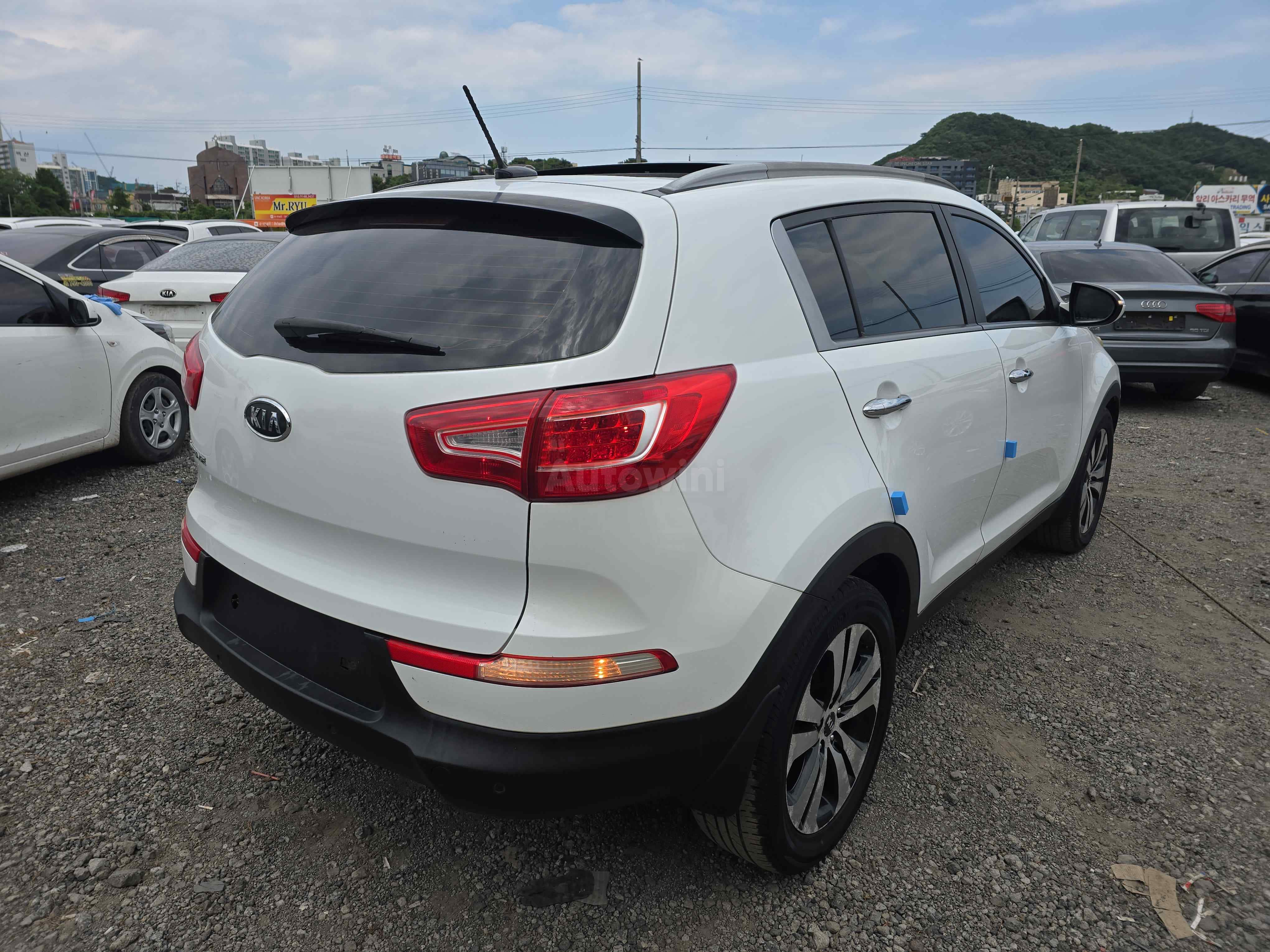 2012 KIA SPORTAGE VIN: KNAPC813BCK139682