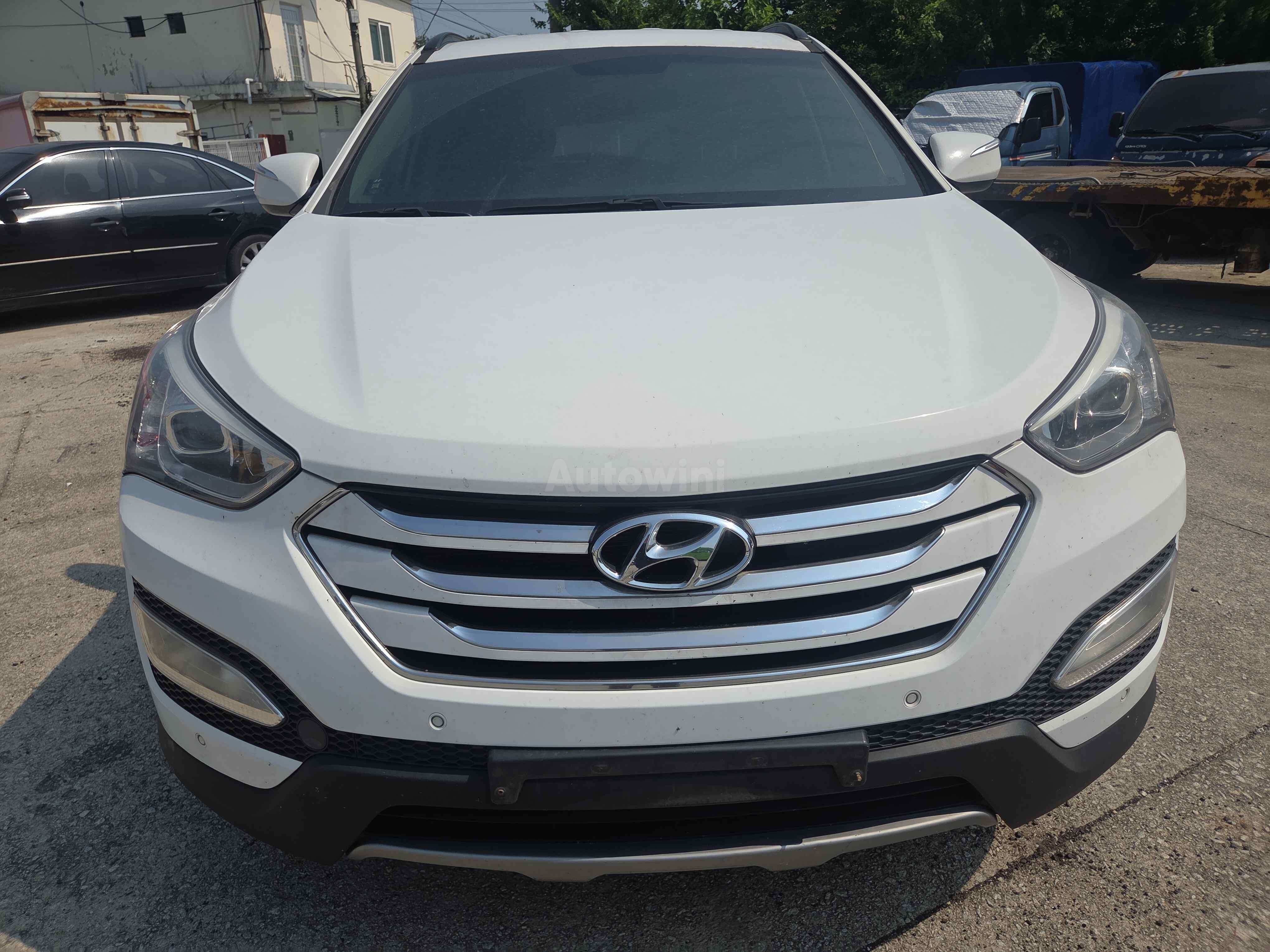 2014 HYUNDAI SANTAFE VIN: KMHSW81UBEU178984