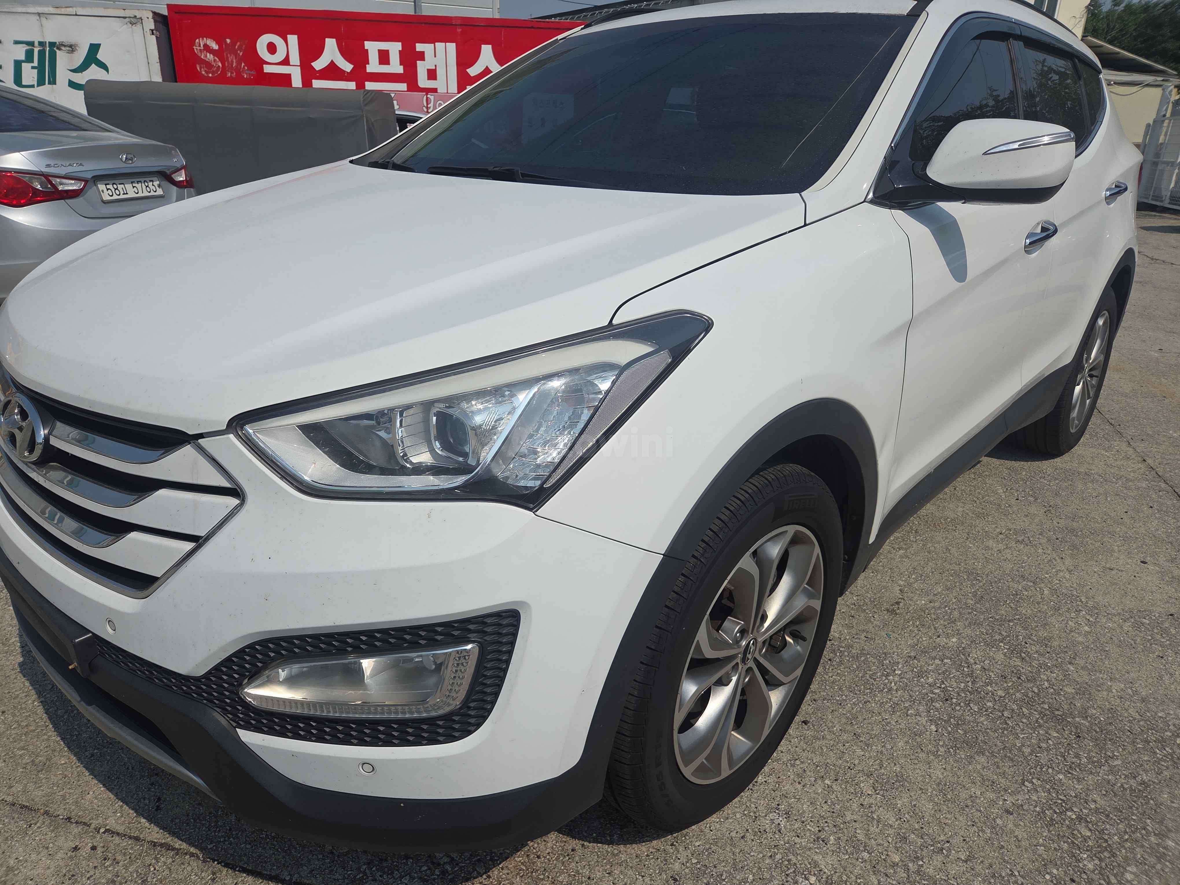 2014 HYUNDAI SANTAFE VIN: KMHSW81UBEU178984