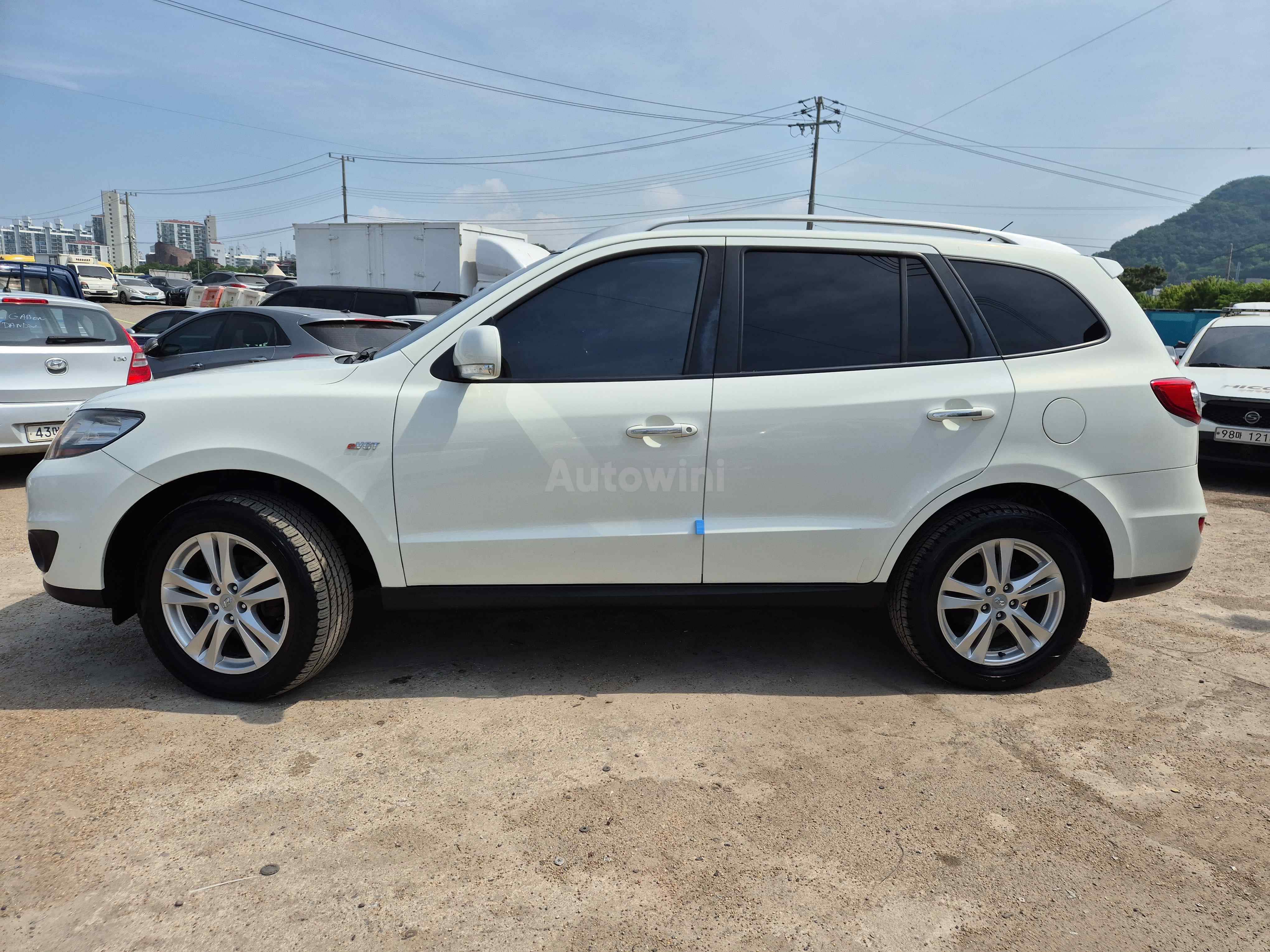 2010 HYUNDAI SANTAFE VIN: KMHSJ81UBAU563946