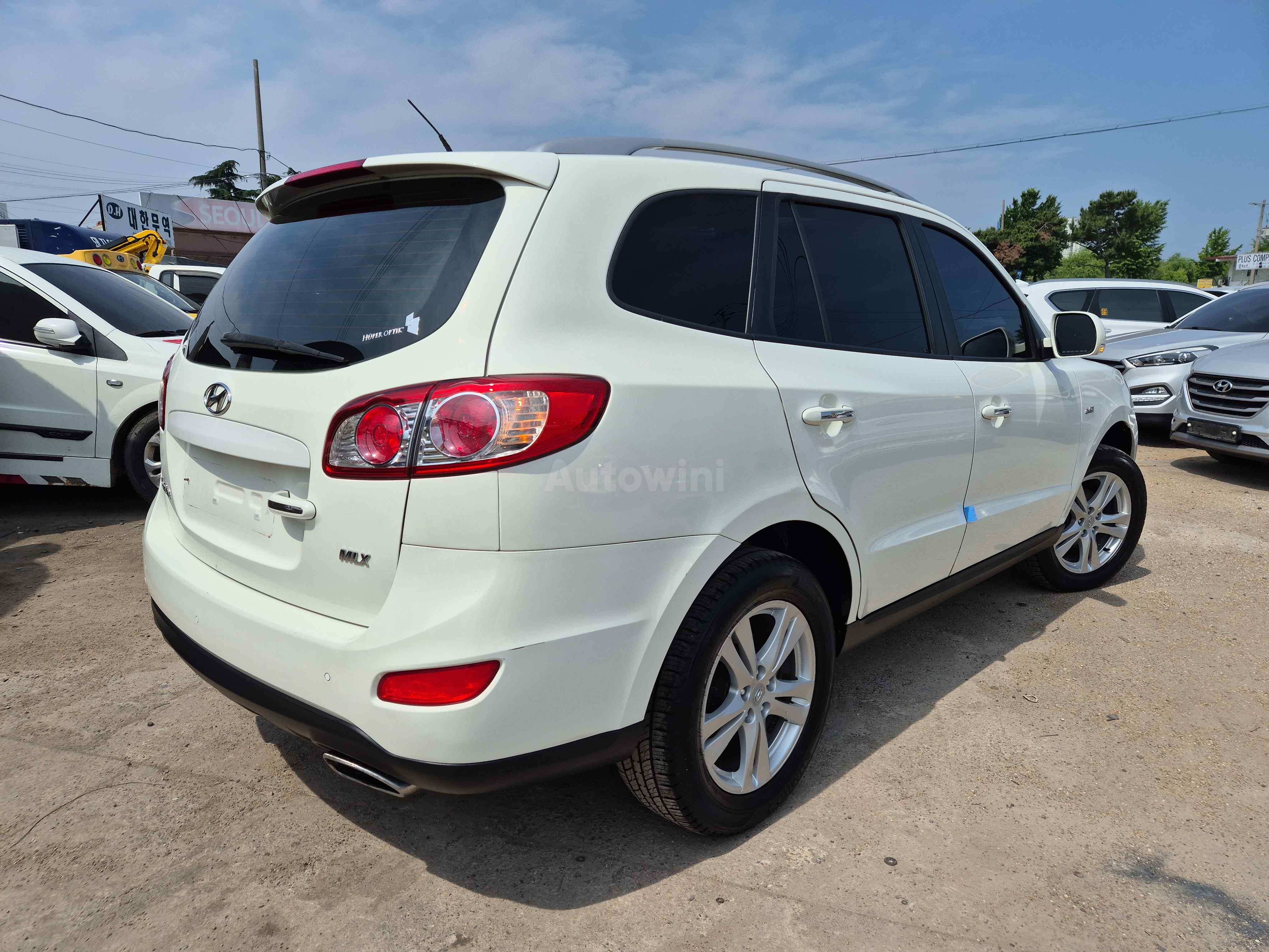 2010 HYUNDAI SANTAFE VIN: KMHSJ81UBAU563946