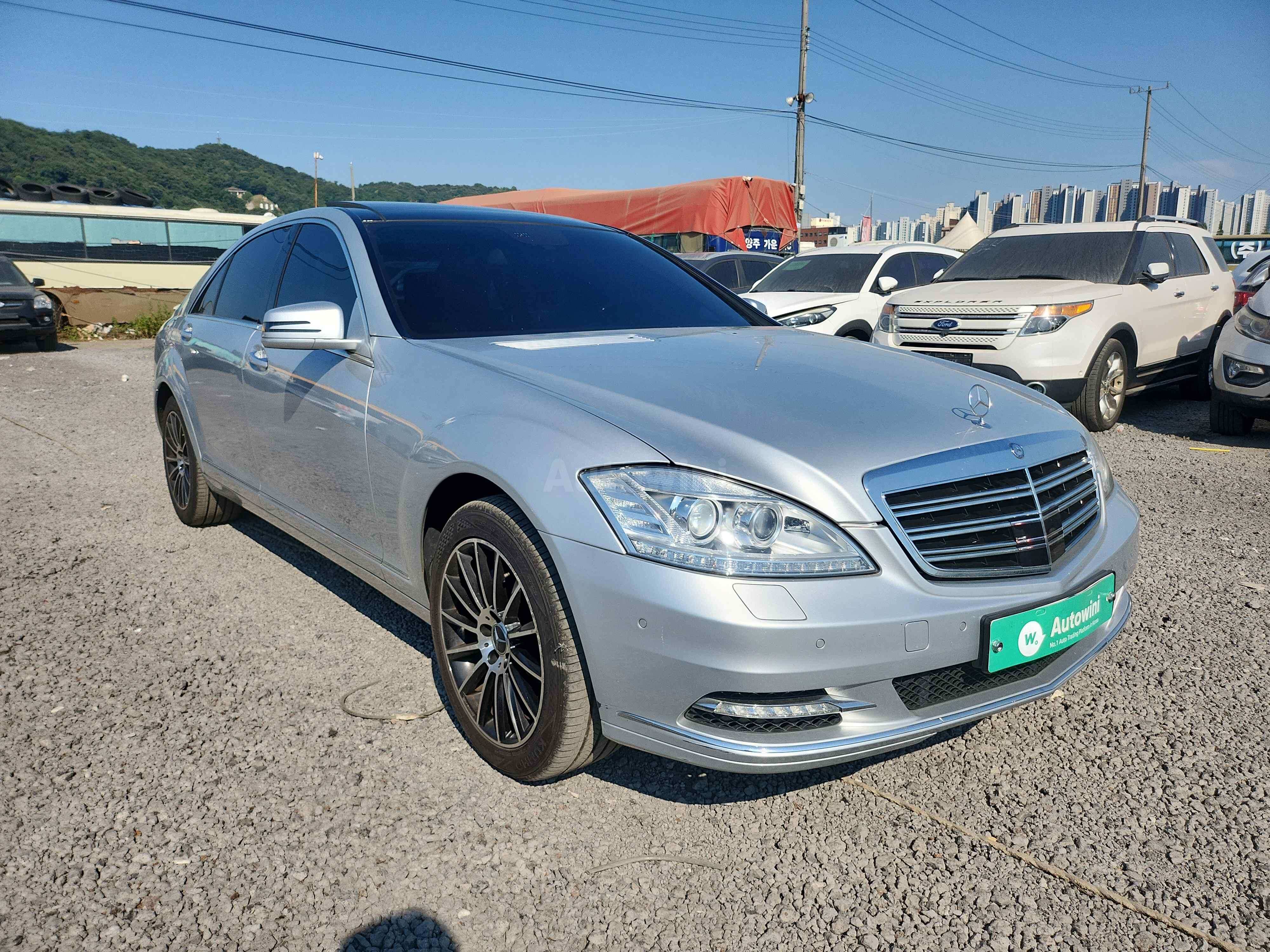2010 MERCEDES BENZ S CLASS VIN: WDDNG5GB7AA354881