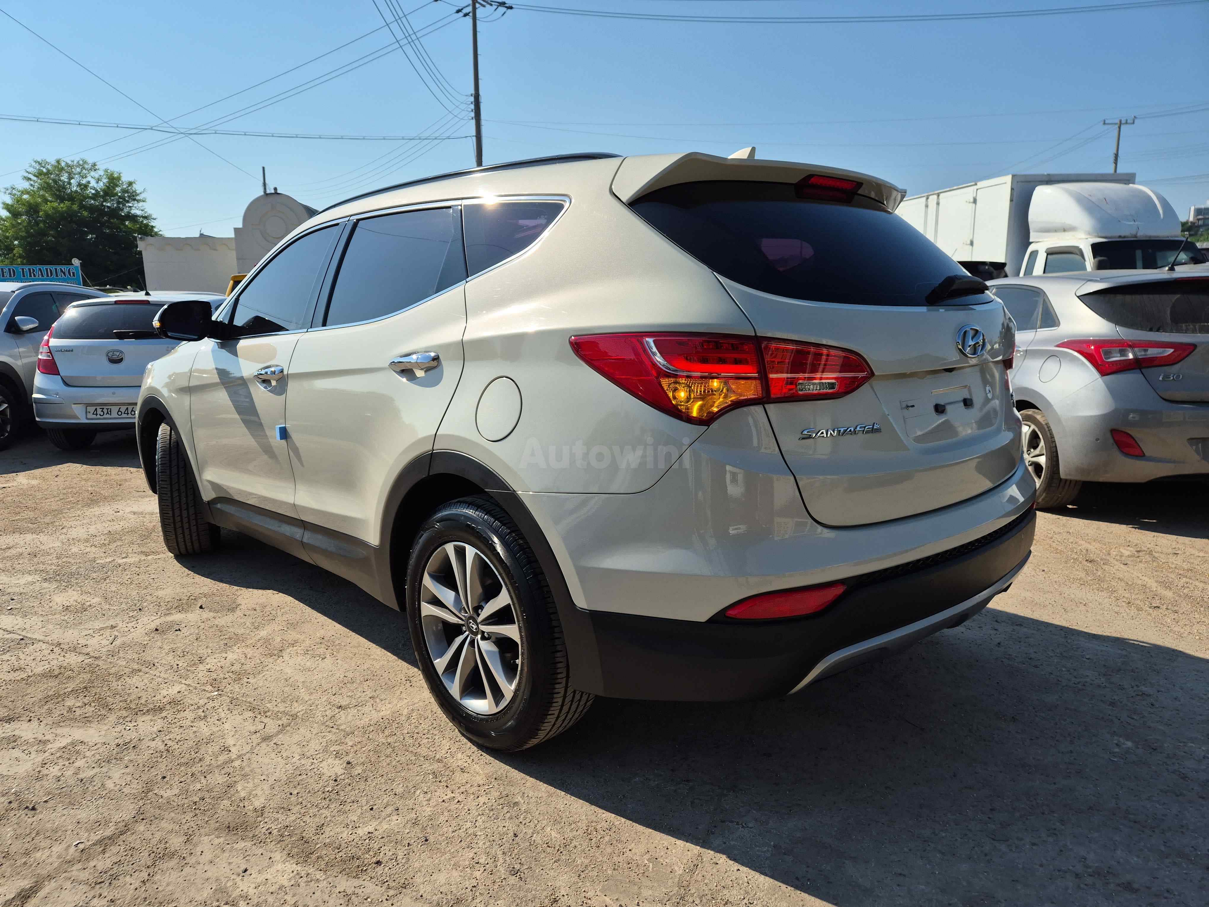 2015 HYUNDAI SANTAFE VIN: KMHSW81UDFU428093