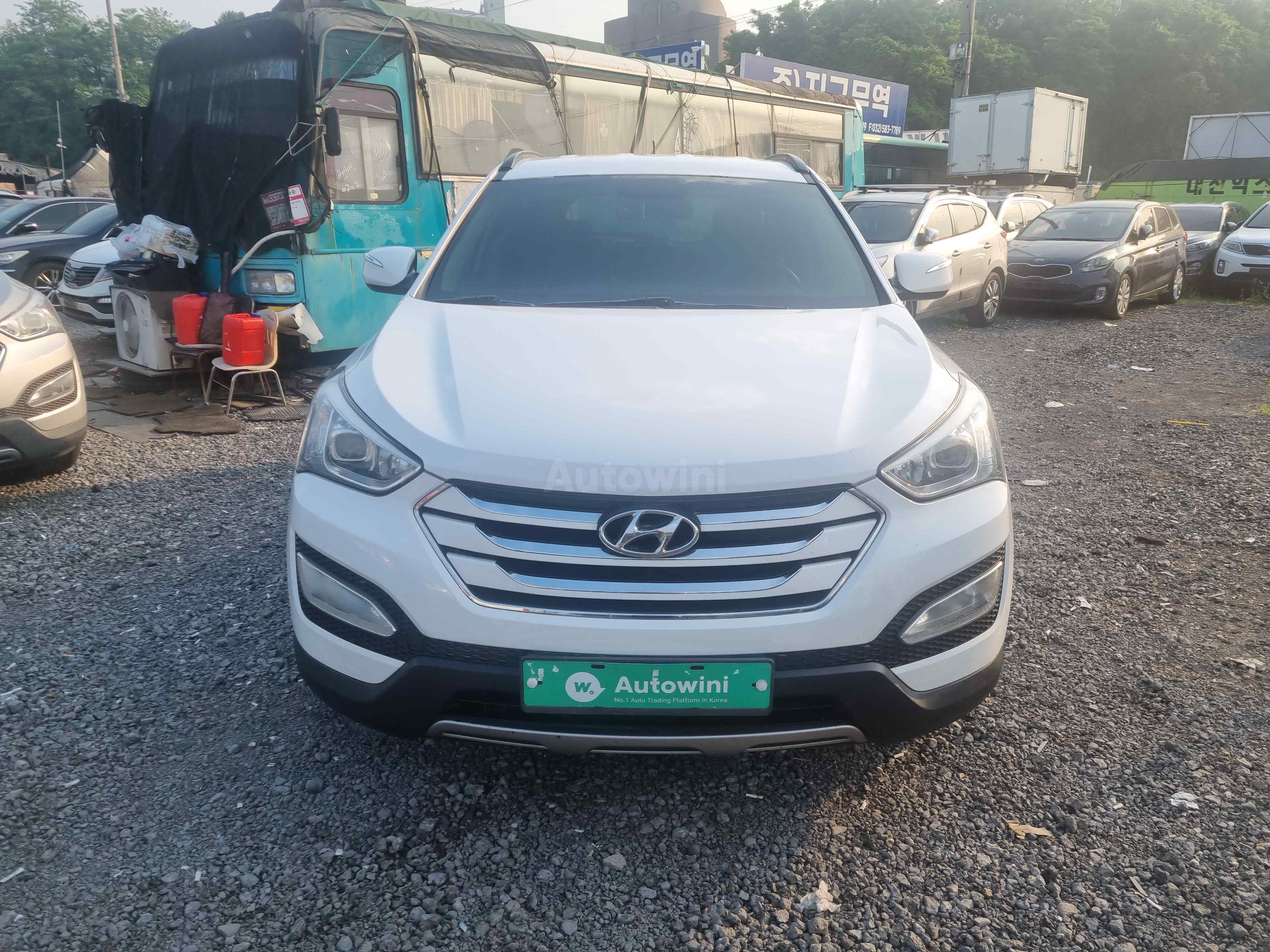 2014 HYUNDAI SANTAFE VIN: KMHSW81UBEU211234