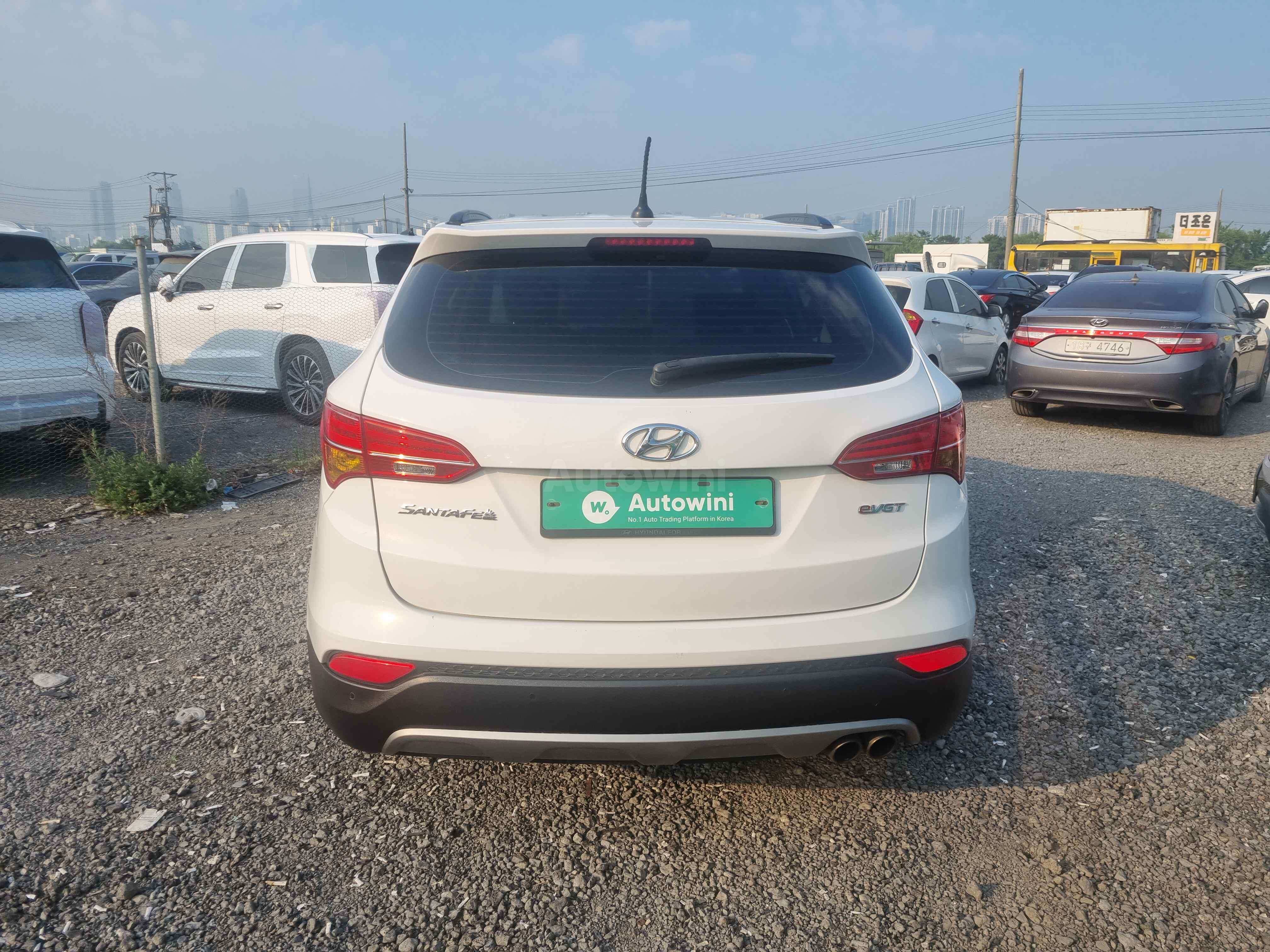 2014 HYUNDAI SANTAFE VIN: KMHSW81UBEU211234