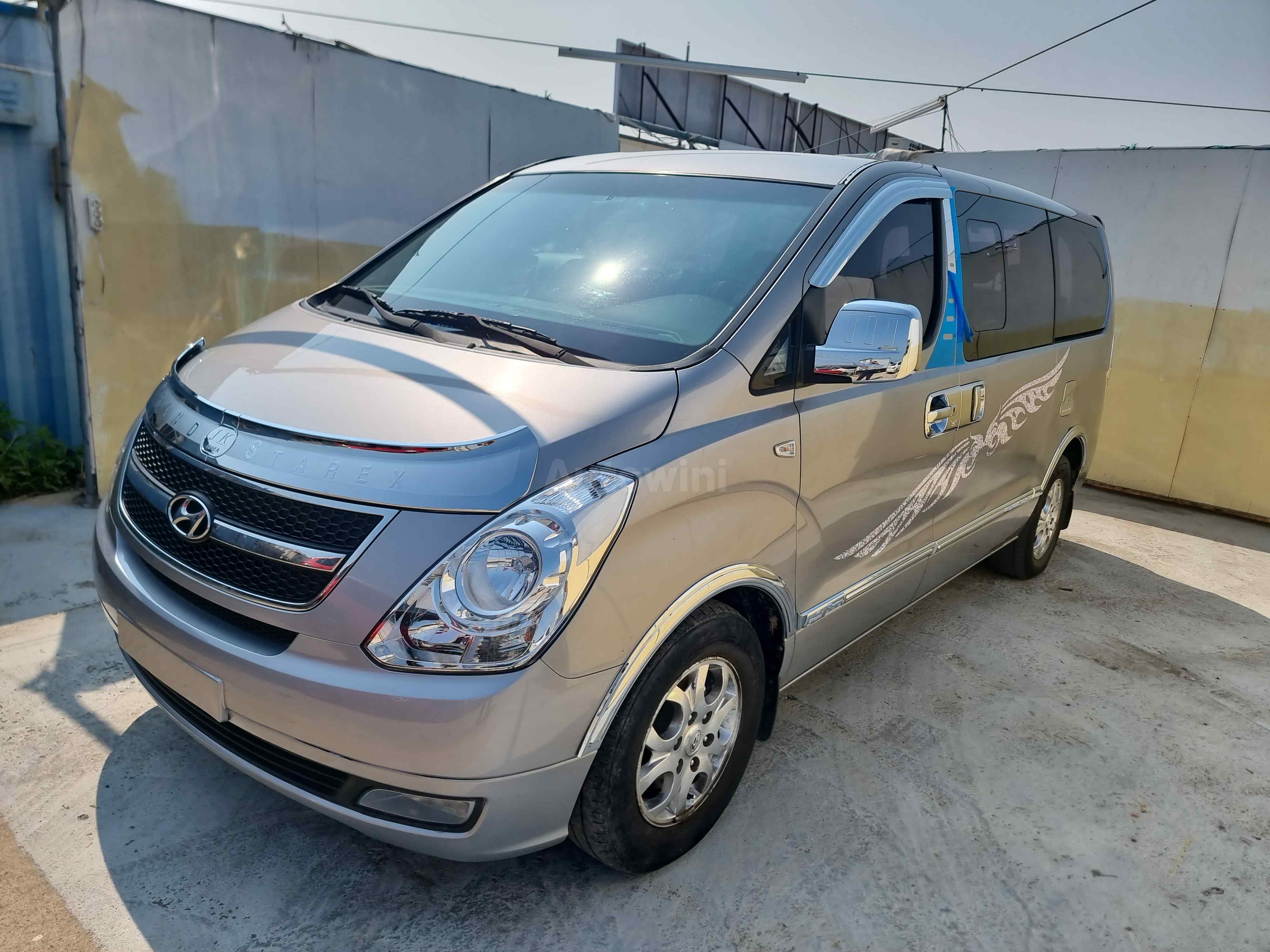 2015 HYUNDAI STAREX VIN: KMJWA37KBFU701394