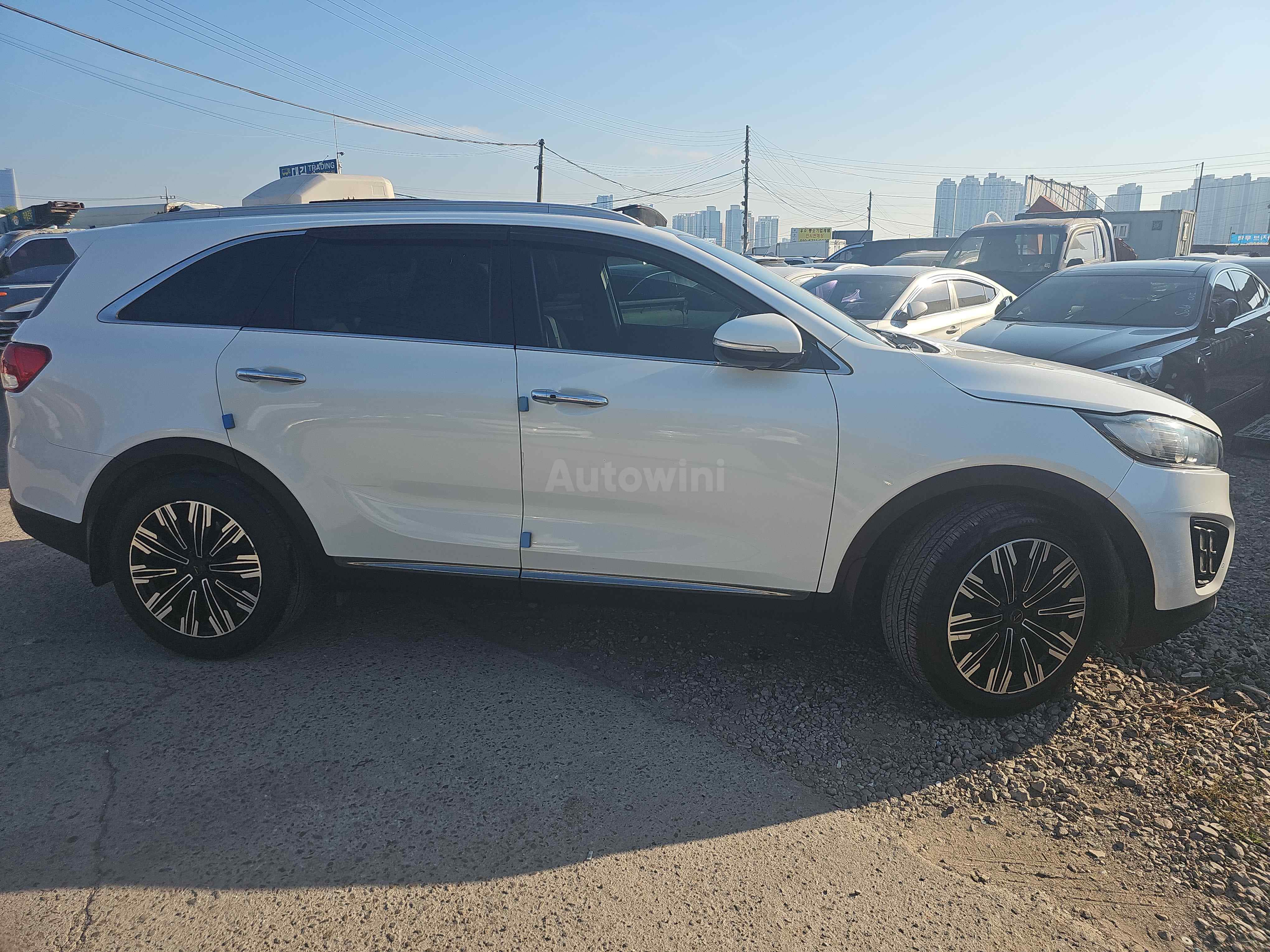 2015 KIA SORENTO VIN: KNAPK81BBFA104670