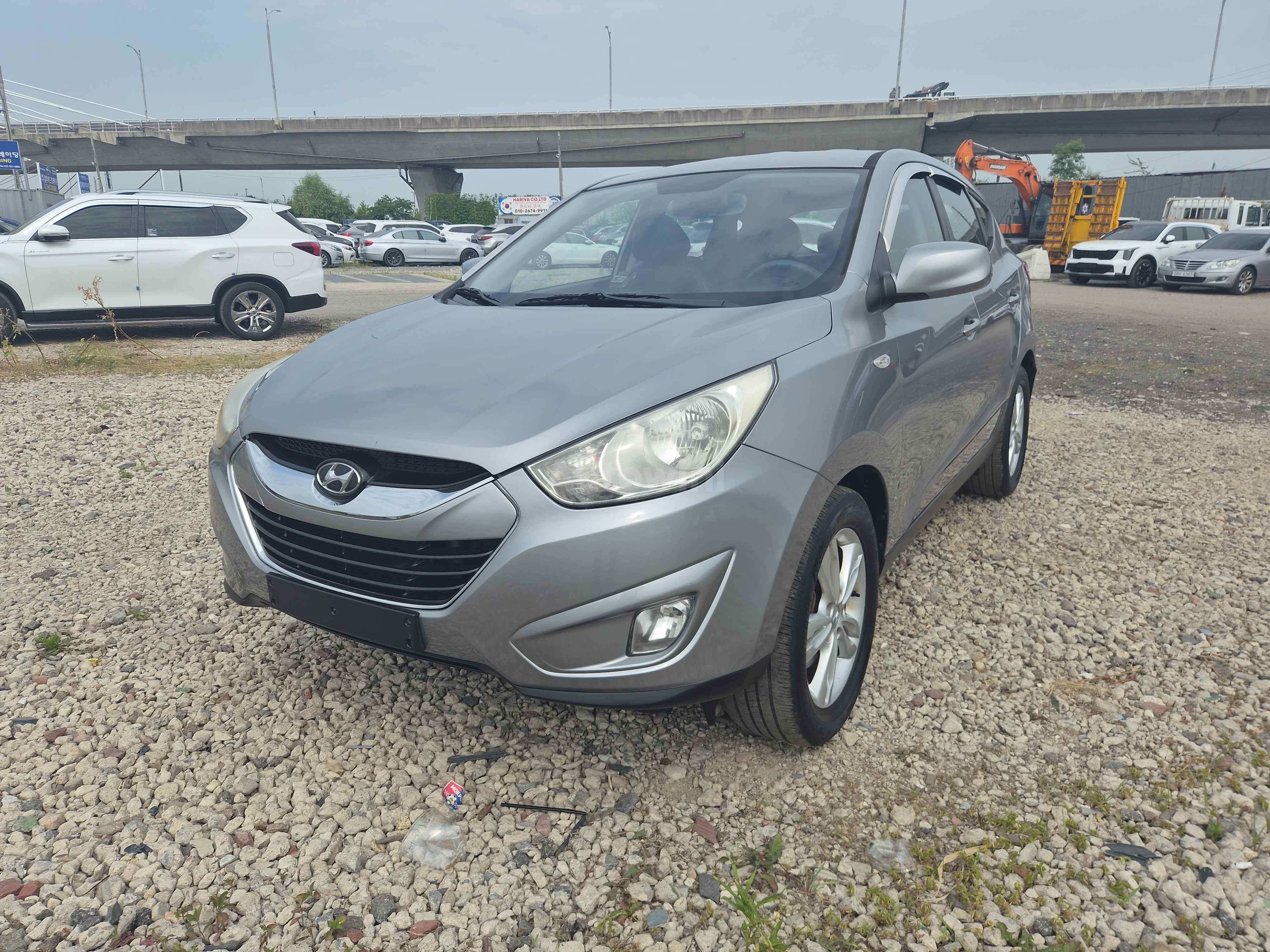 2011 HYUNDAI TUCSON VIN: KMHJT81VDBU173918