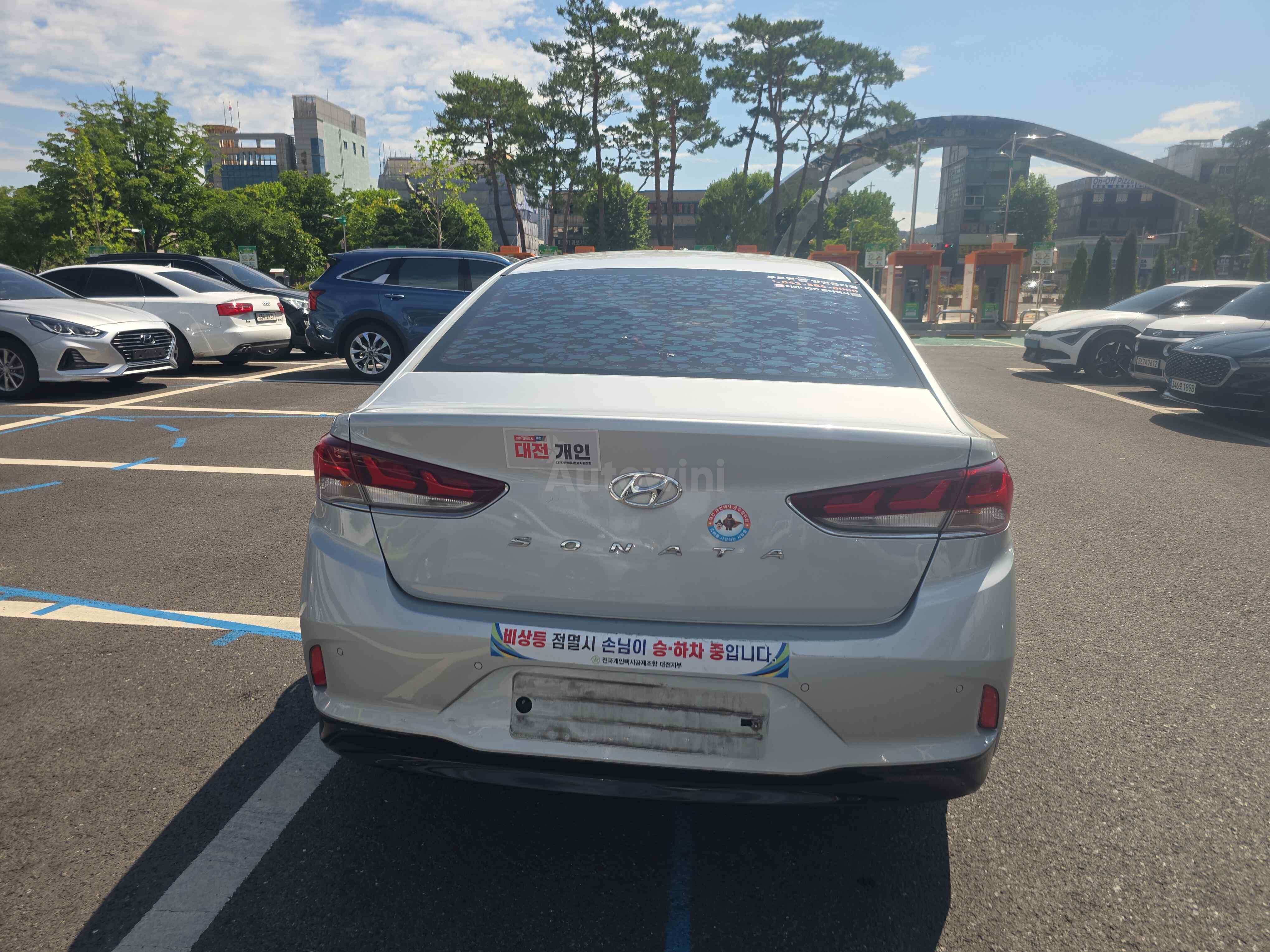 2019 HYUNDAI SONATA VIN: KMHE341DBKA506099