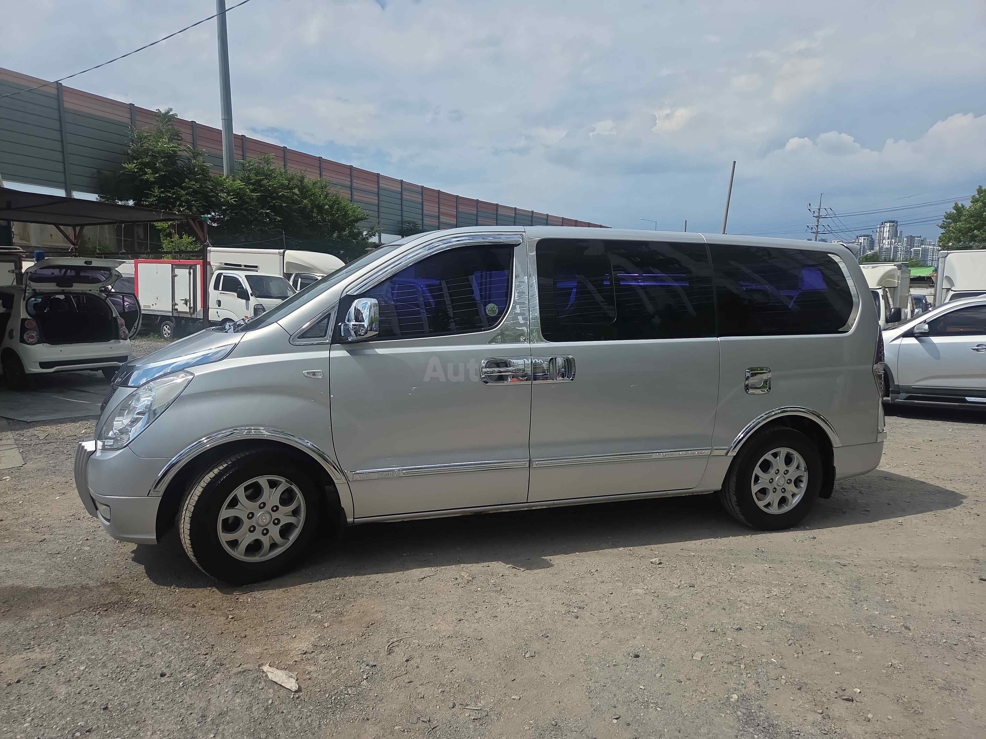 2009 HYUNDAI STAREX VIN: KMJWAH7JP9U155382
